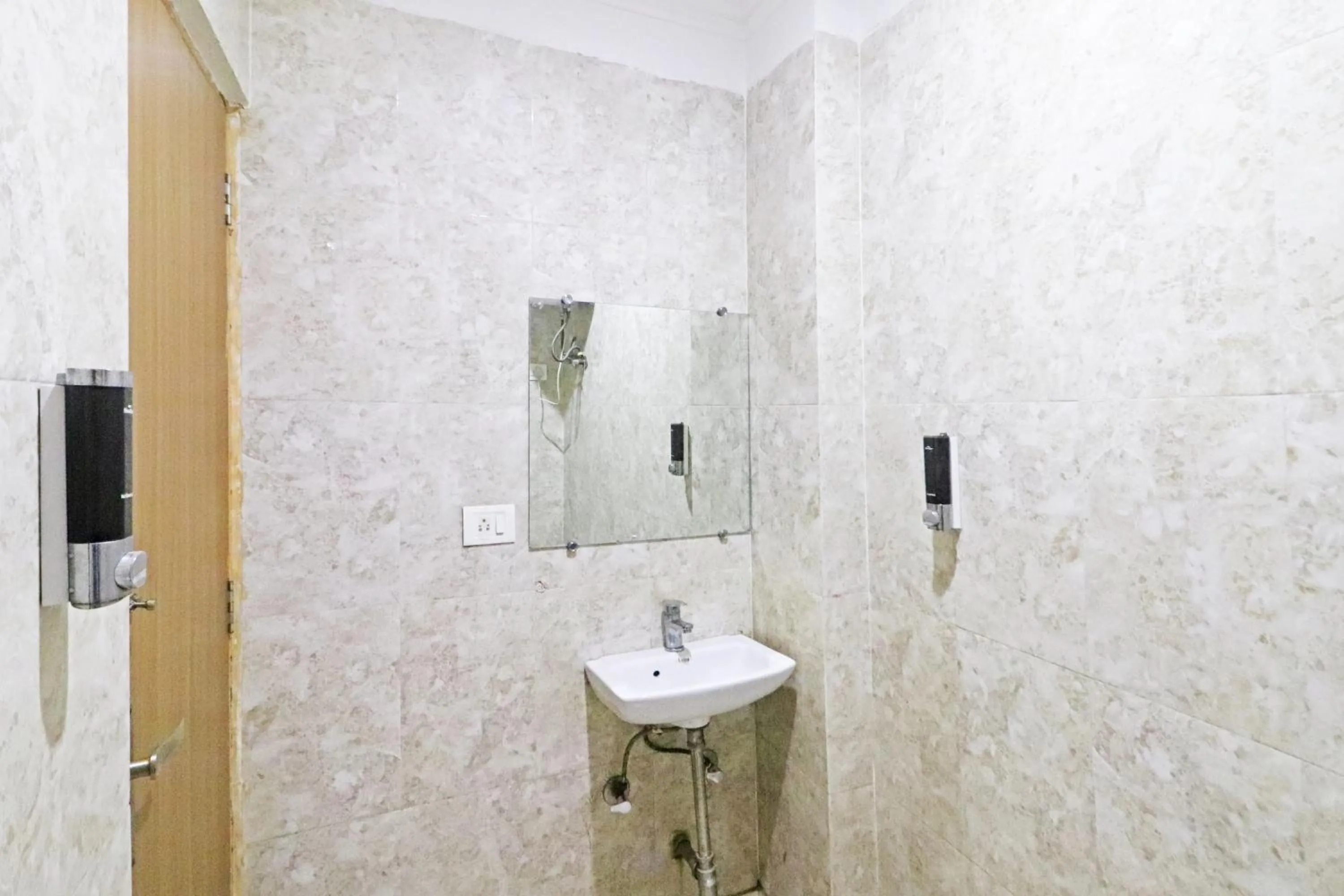 Shower in Mauryan Elite Hotel Chhatarpur Metro Station