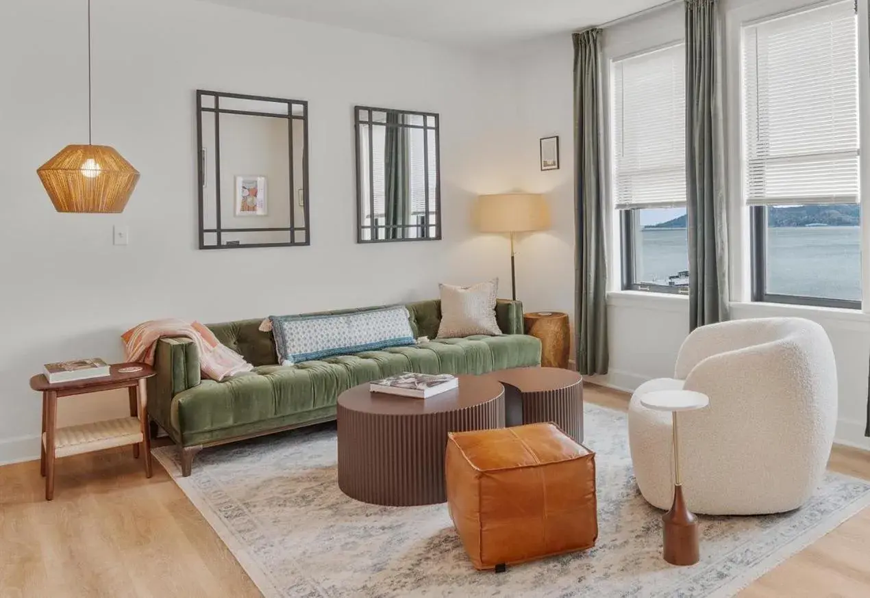 Deluxe One-Bedroom Apartment with City View in Norblad Hotel Deluxe One-Bedroom Apartment with City View in Norblad Hotel