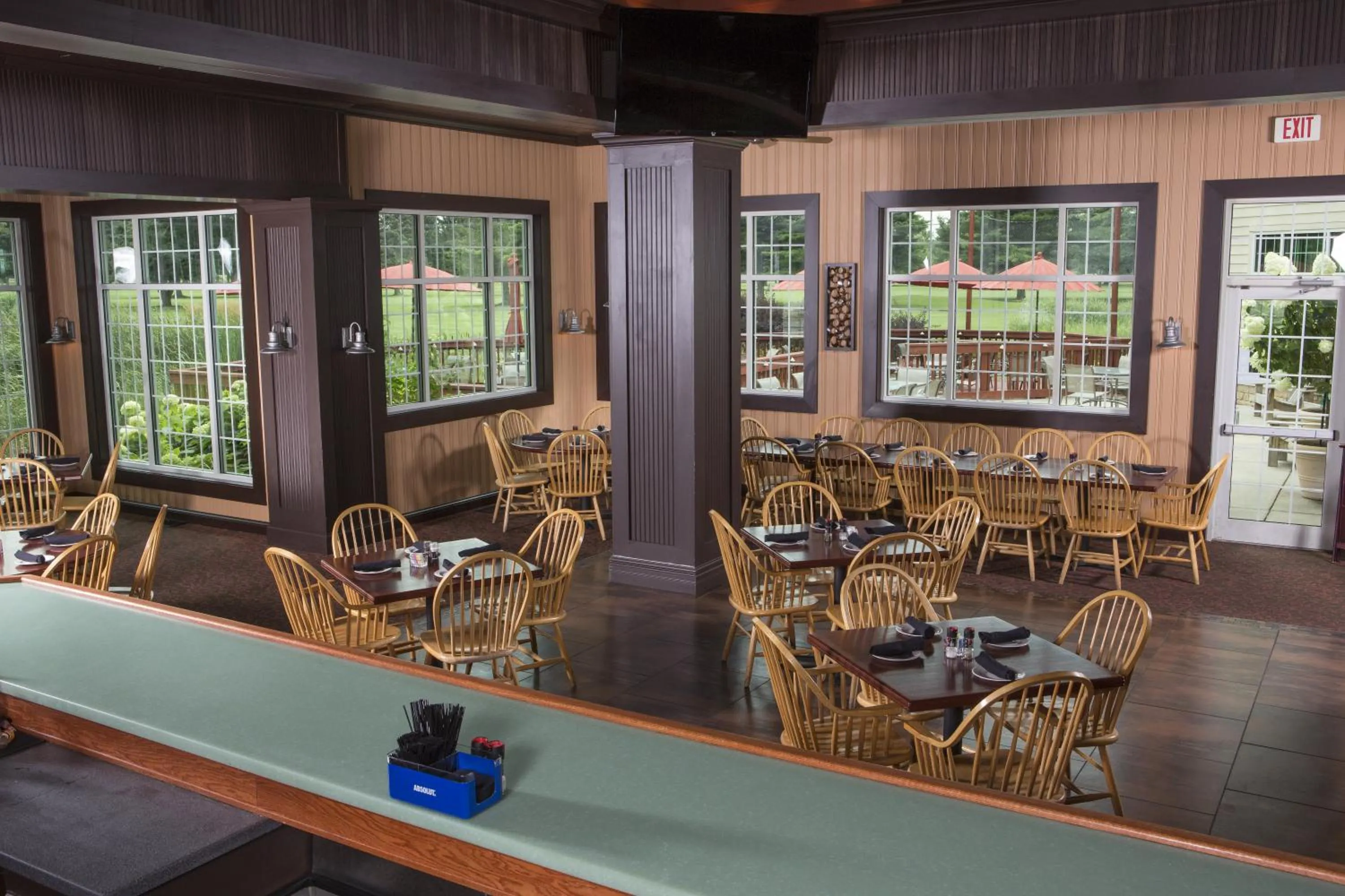 Restaurant/places to eat in Swan Lake Resort