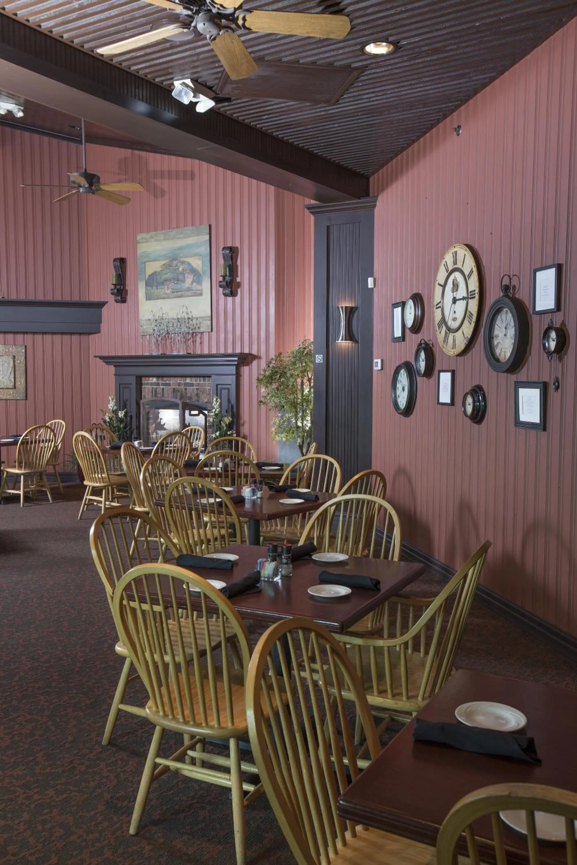 Restaurant/places to eat in Swan Lake Resort