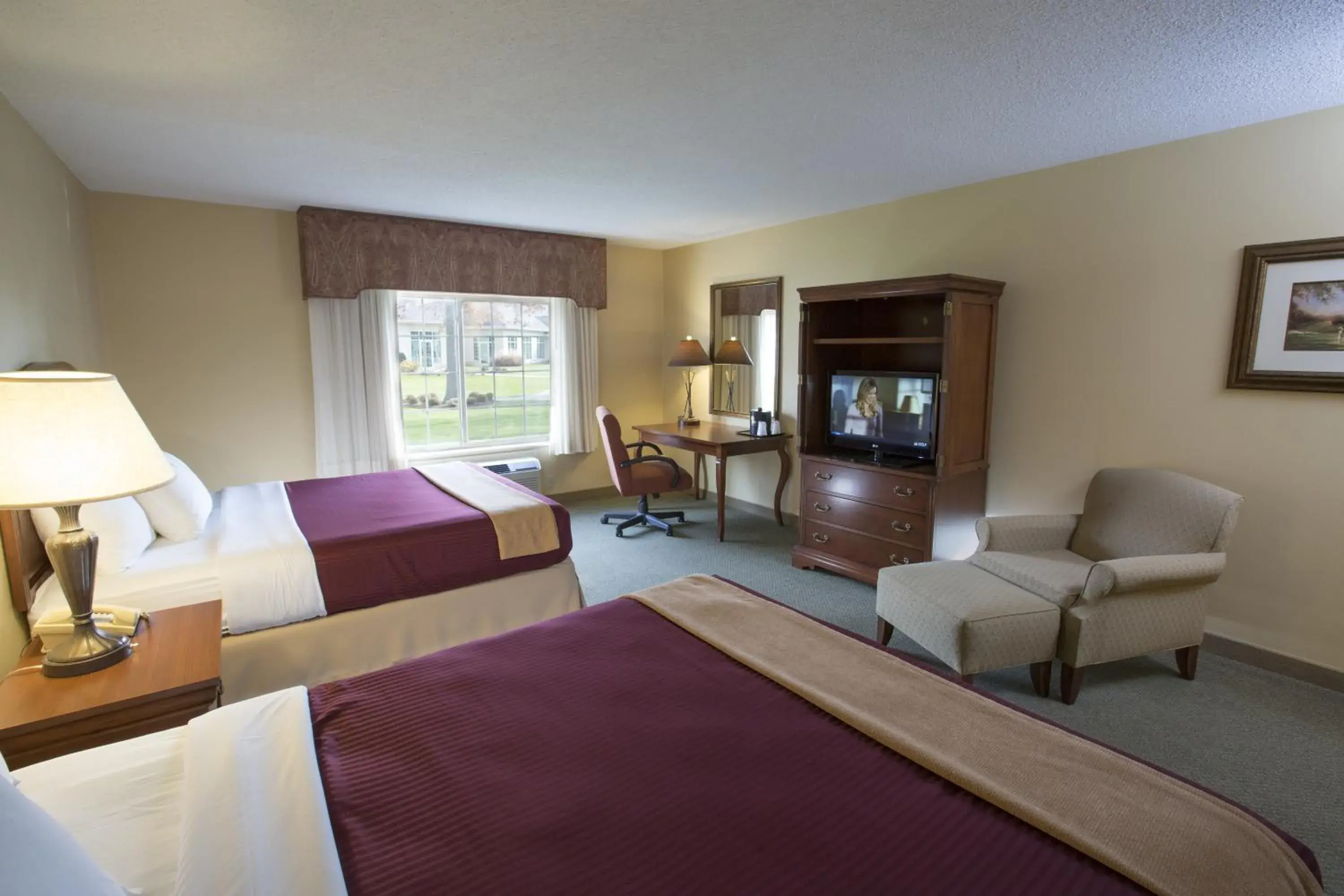 Bedroom, Bed in Swan Lake Resort Bedroom, Bed in Swan Lake Resort