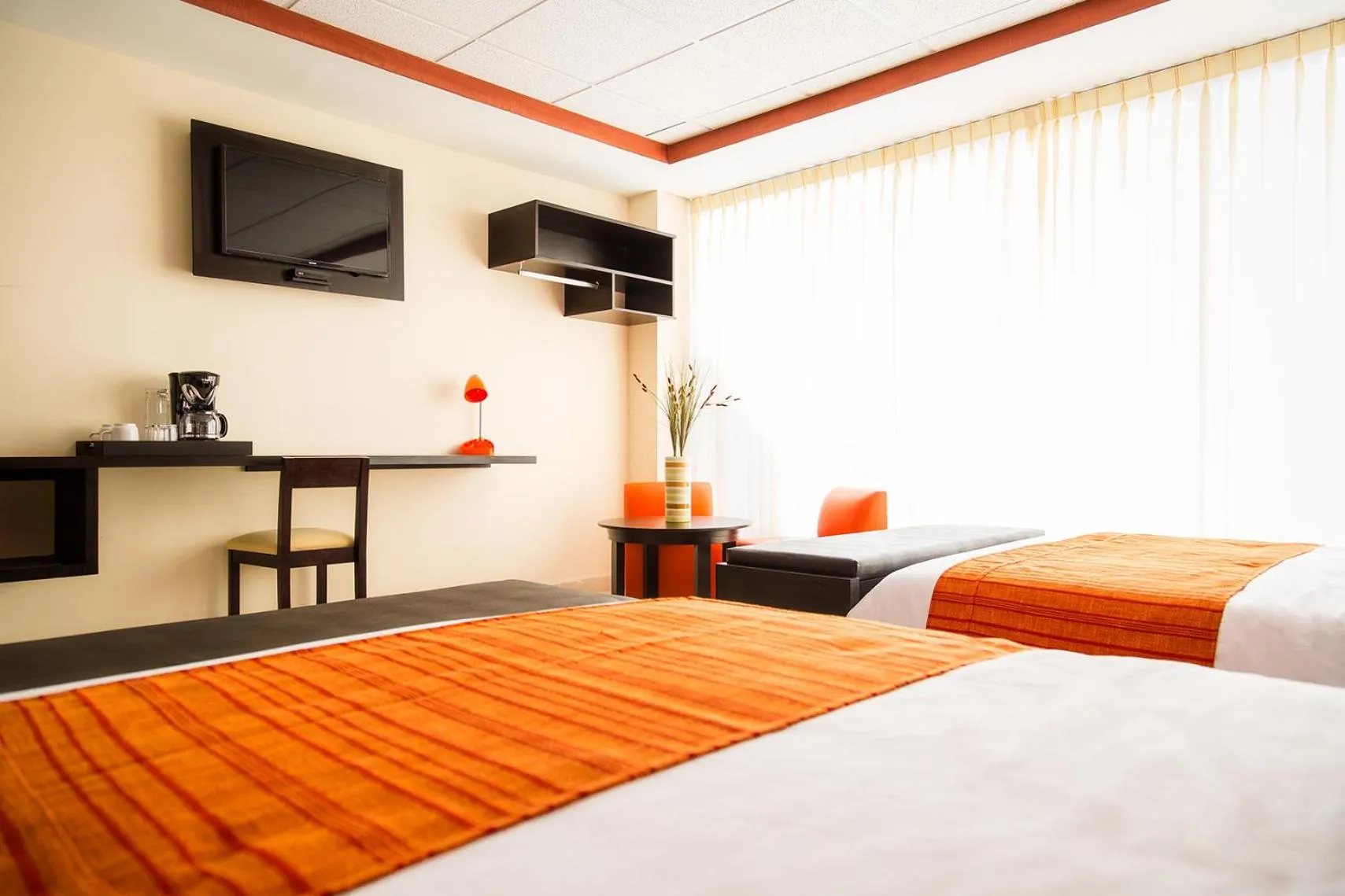 Bed in Inn Express Hotel Tula