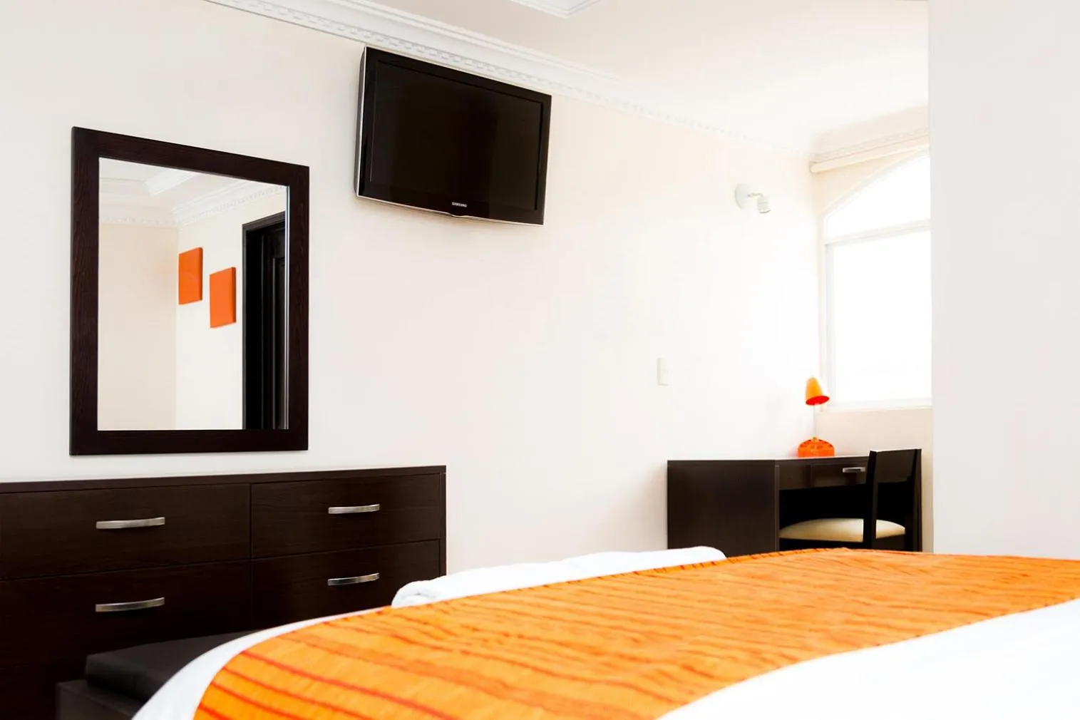 Bed in Inn Express Hotel Tula