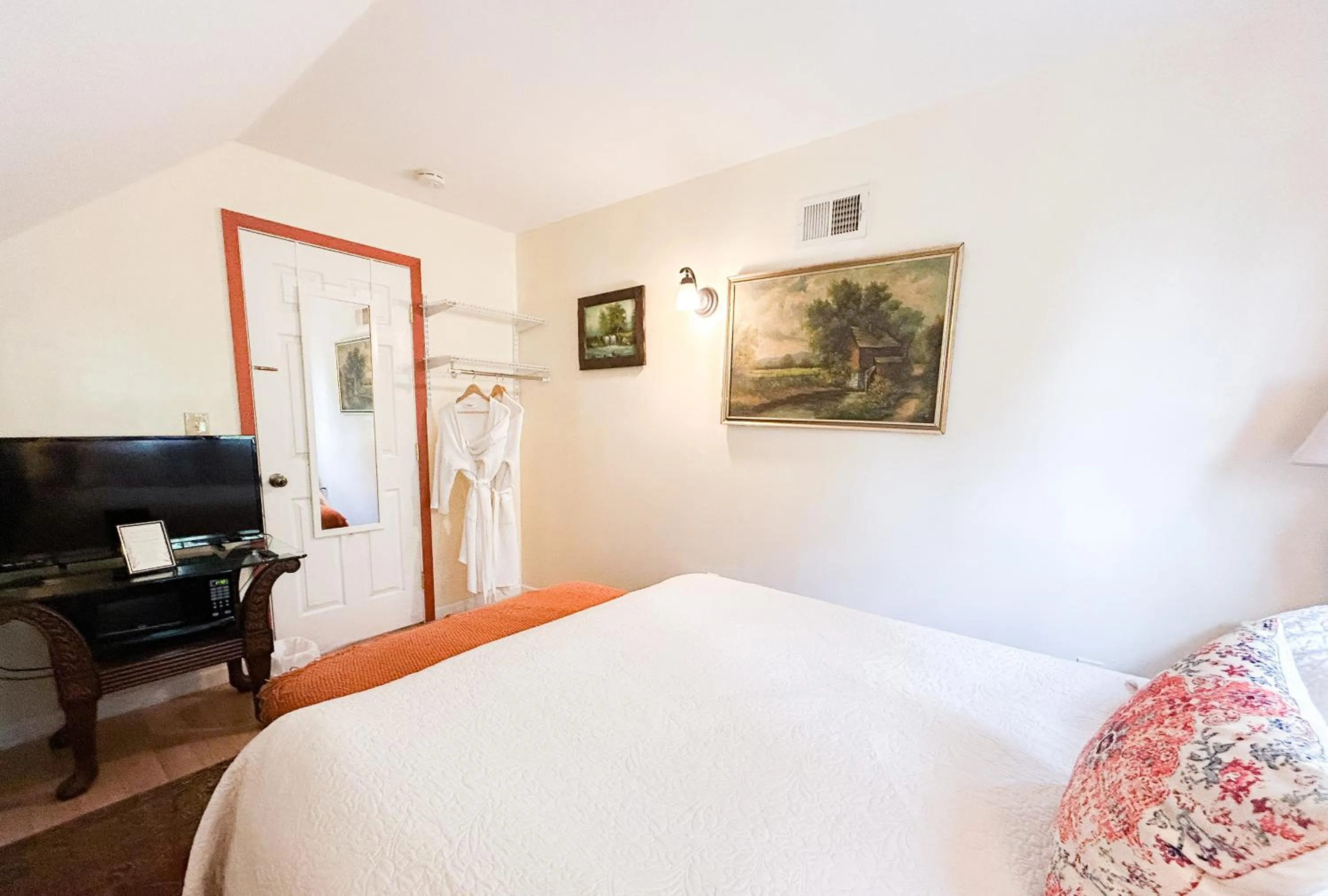 Bed in The Borland House Inn