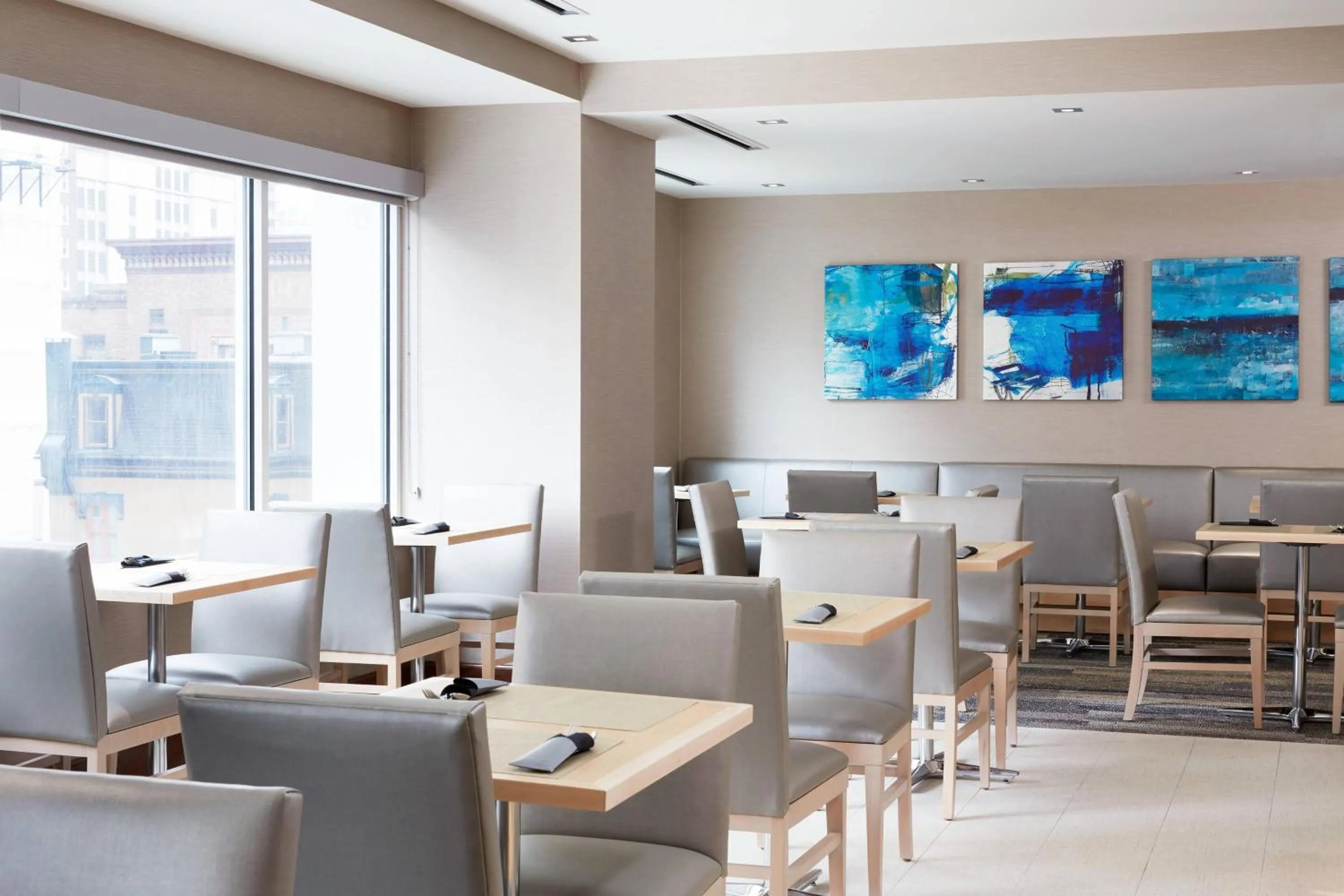 Kitchen or kitchenette in AC Hotel Chicago Downtown