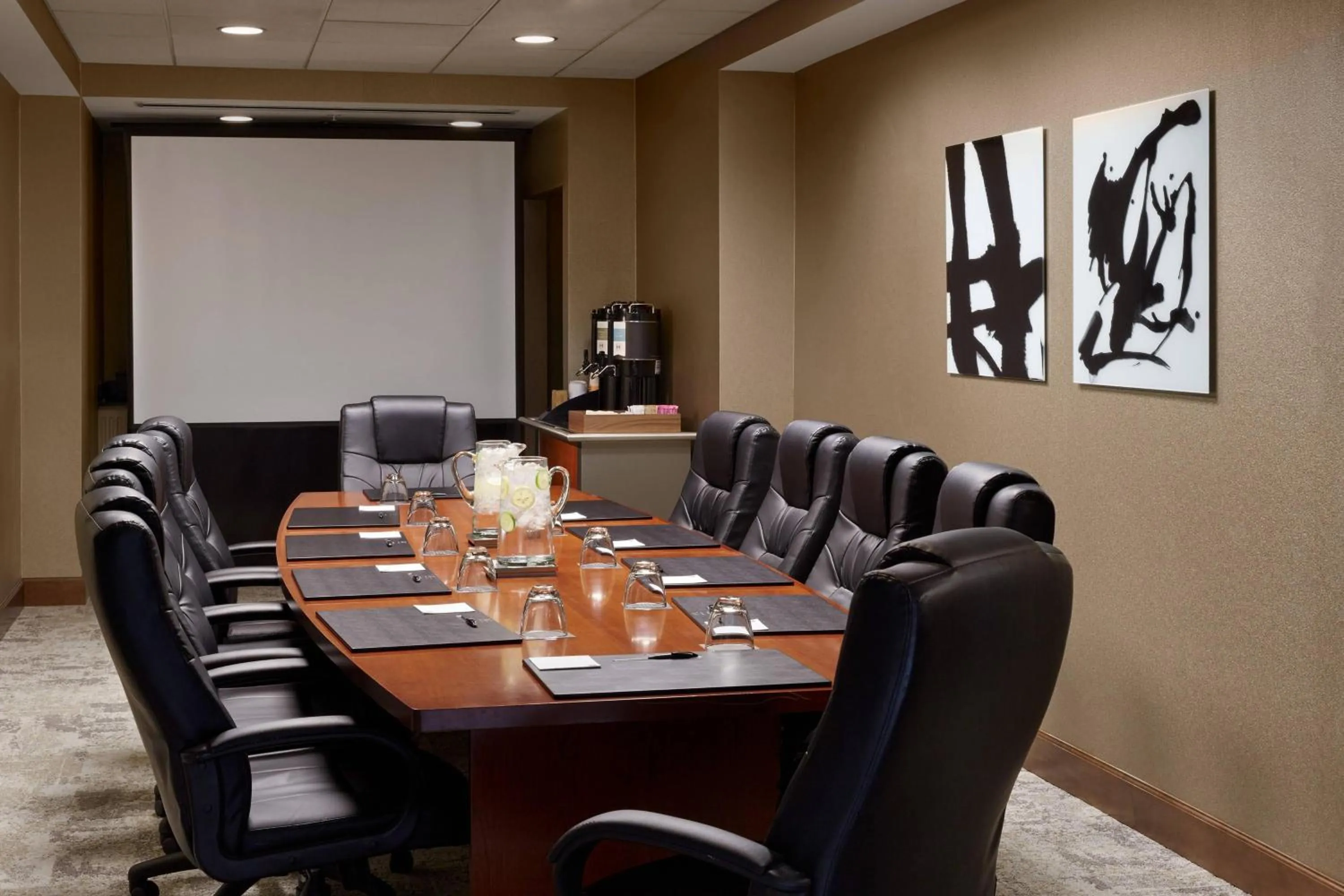 Meeting/conference room in AC Hotel Chicago Downtown