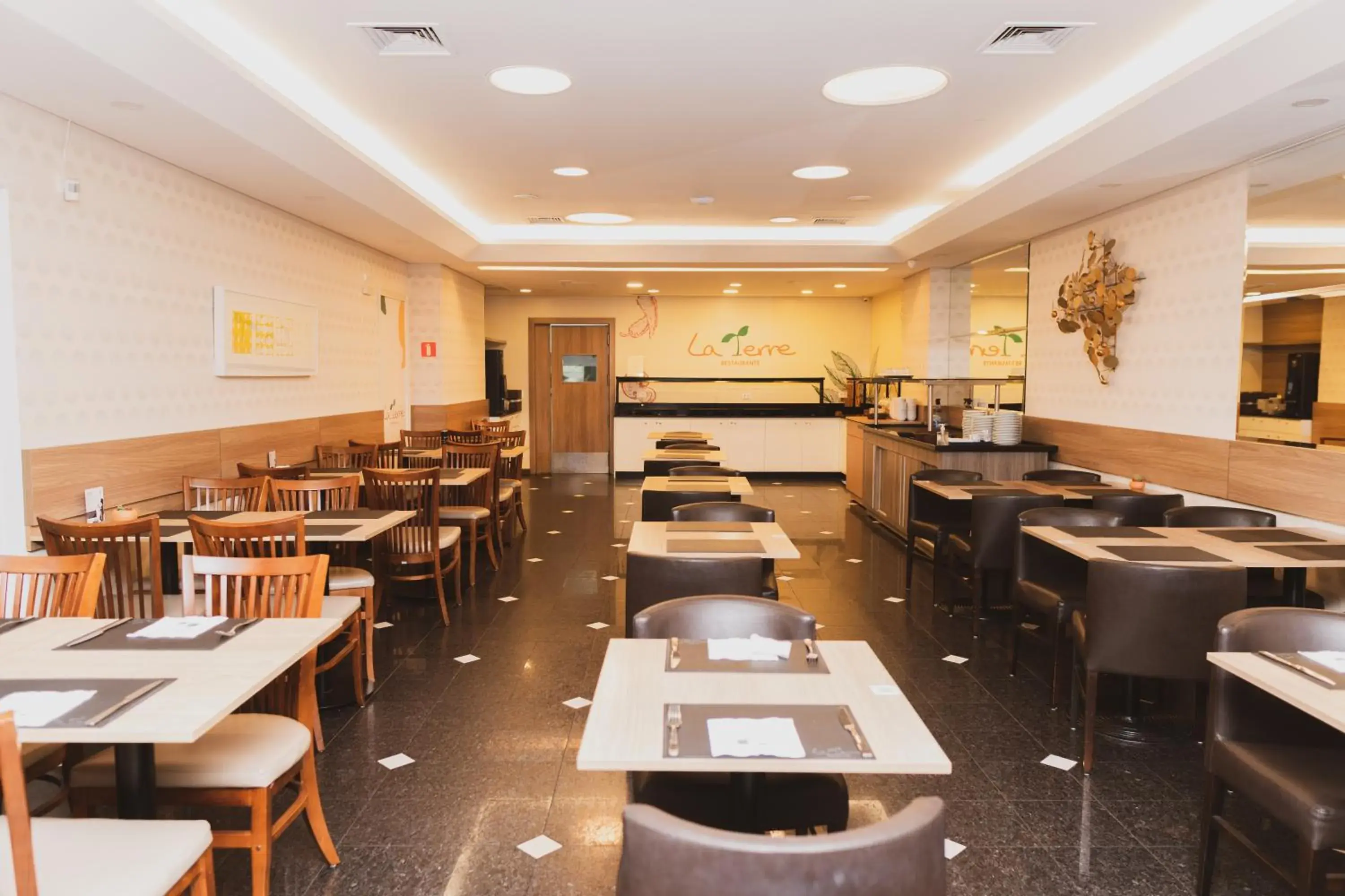 Restaurant/places to eat in Intercity Curitiba 7 de Setembro Restaurant/places to eat in Intercity Curitiba 7 de Setembro