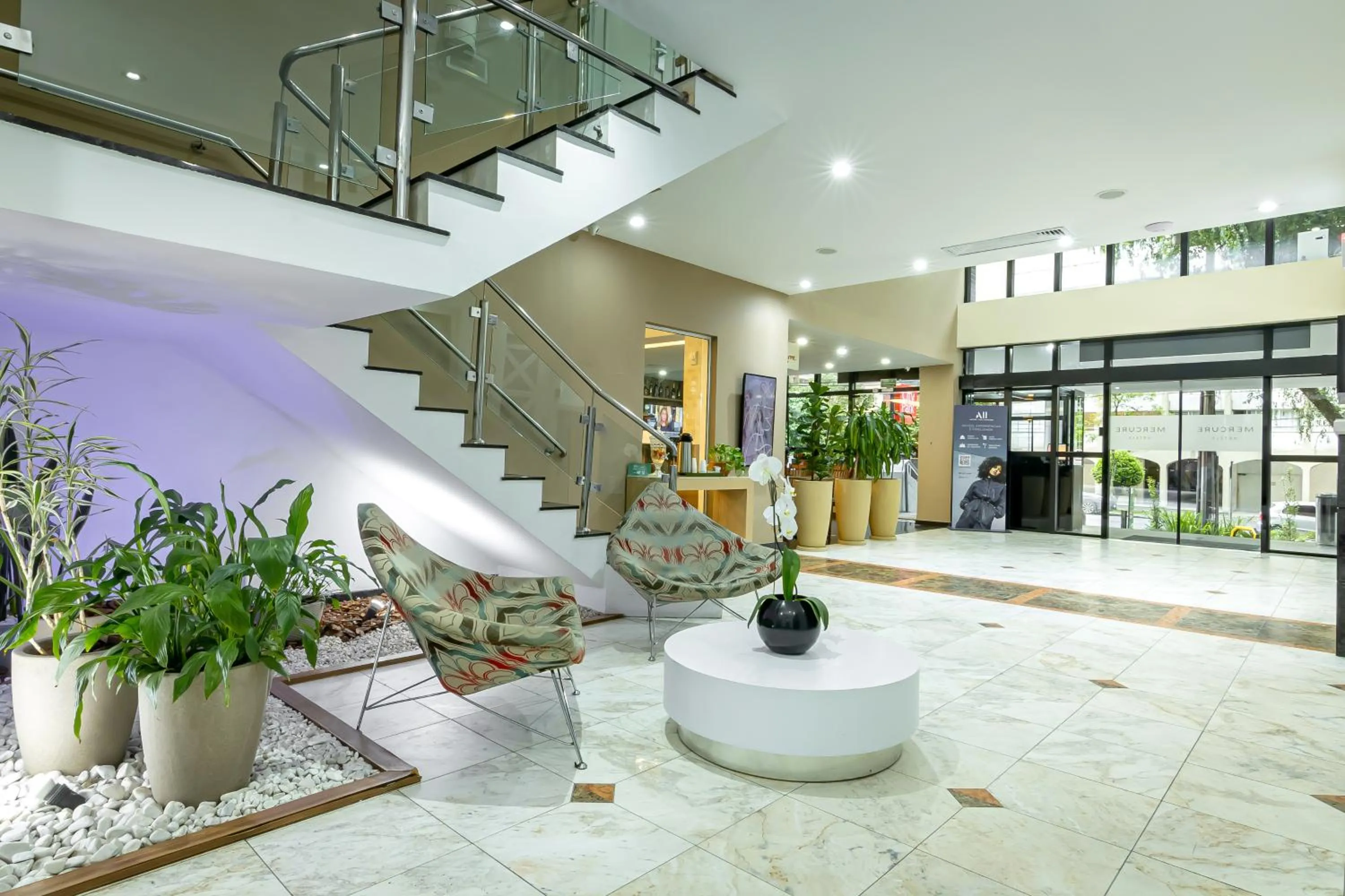 Lobby or reception in Mercure Curitiba 7 de Setembro