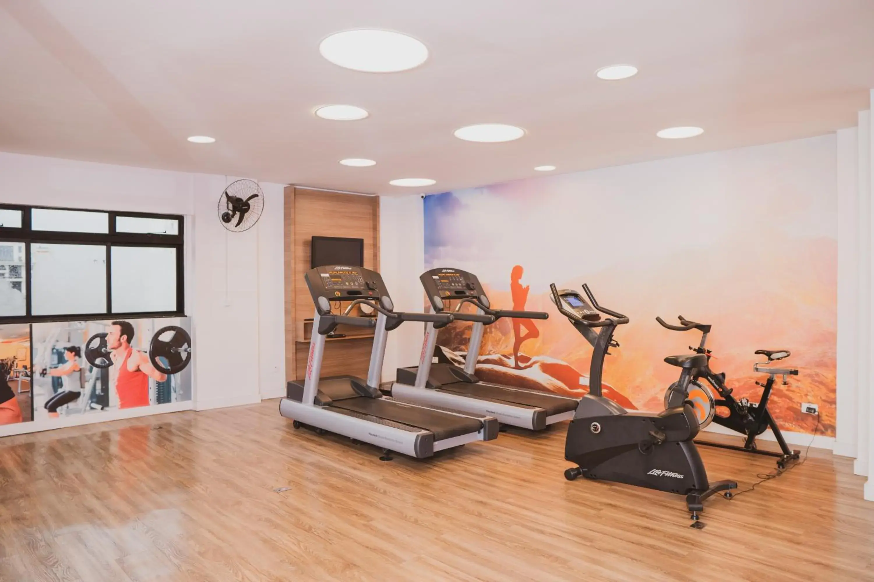 Fitness centre/facilities in Intercity Curitiba 7 de Setembro Fitness centre/facilities in Intercity Curitiba 7 de Setembro