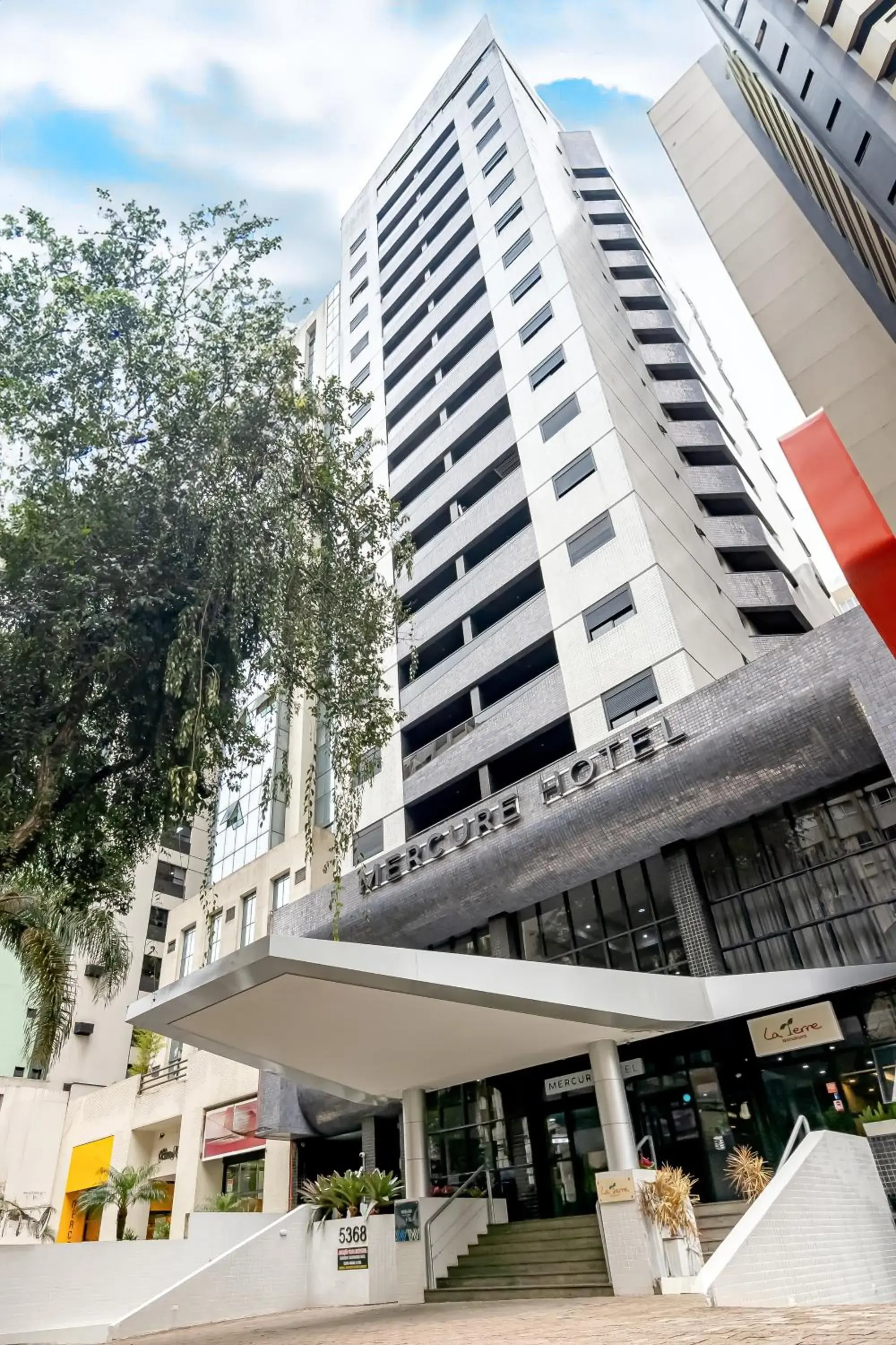 Property building in Mercure Curitiba 7 de Setembro Property building in Mercure Curitiba 7 de Setembro