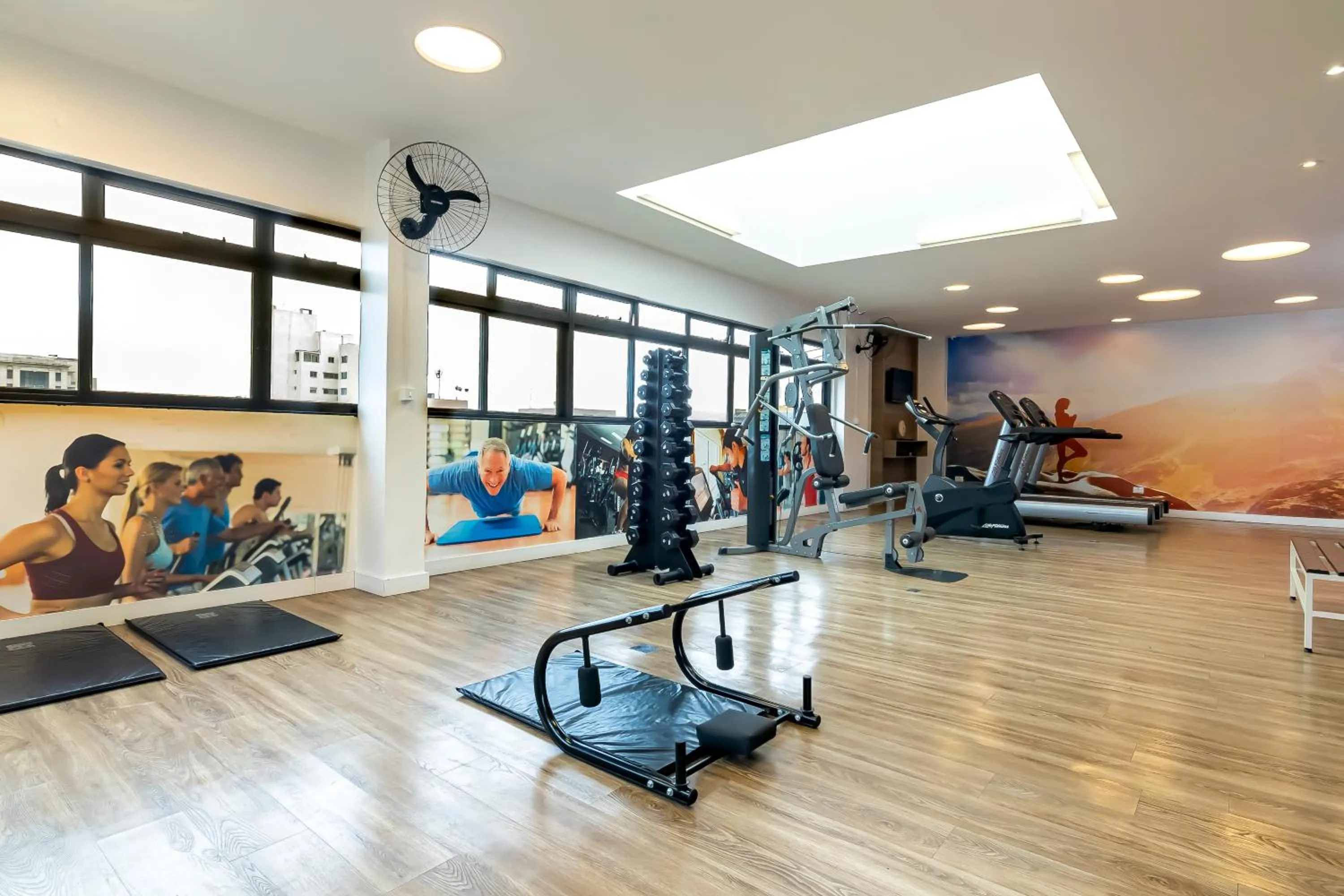 Fitness centre/facilities in Mercure Curitiba 7 de Setembro