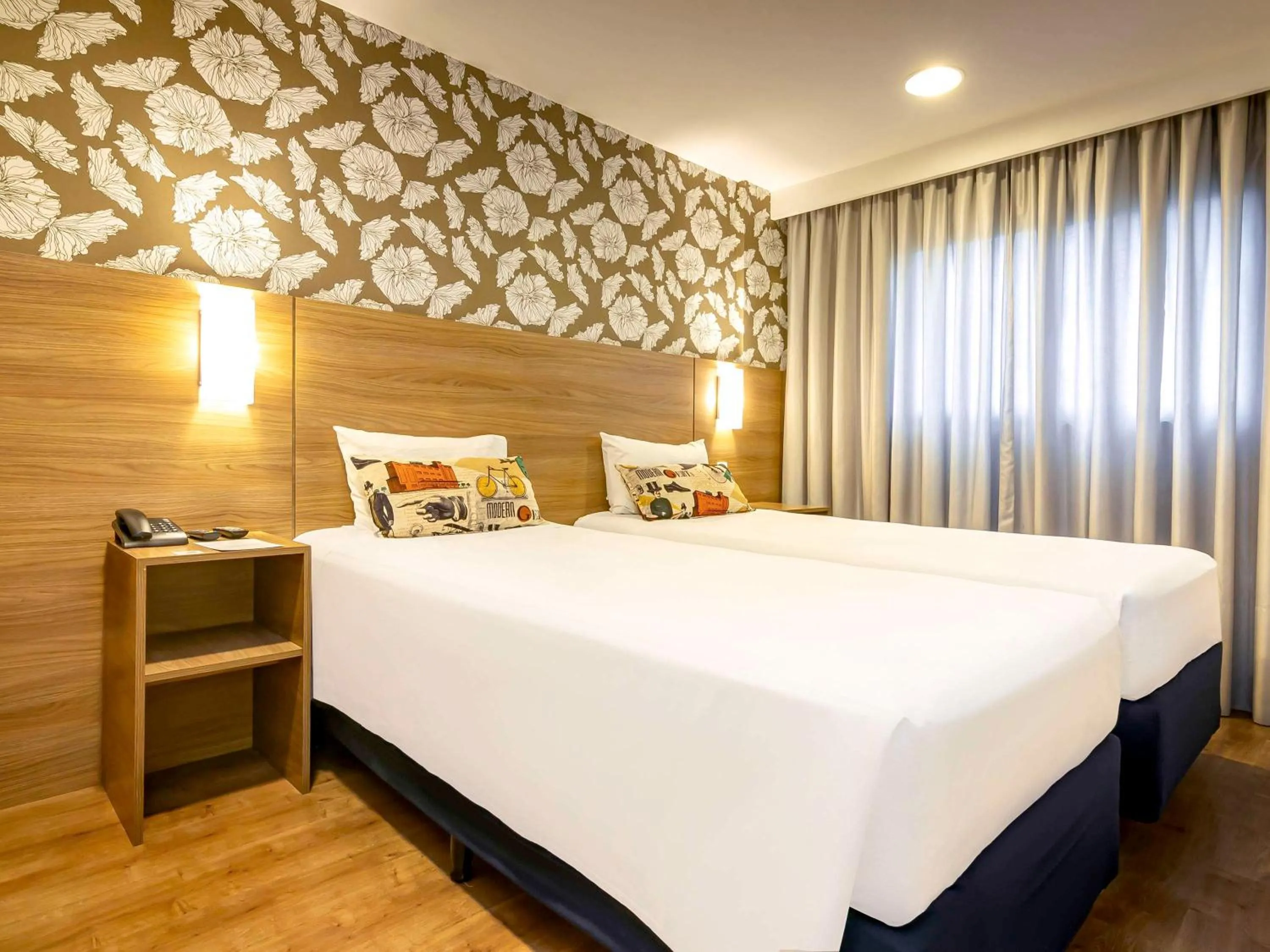 Bedroom, Bed in Mercure Curitiba 7 de Setembro