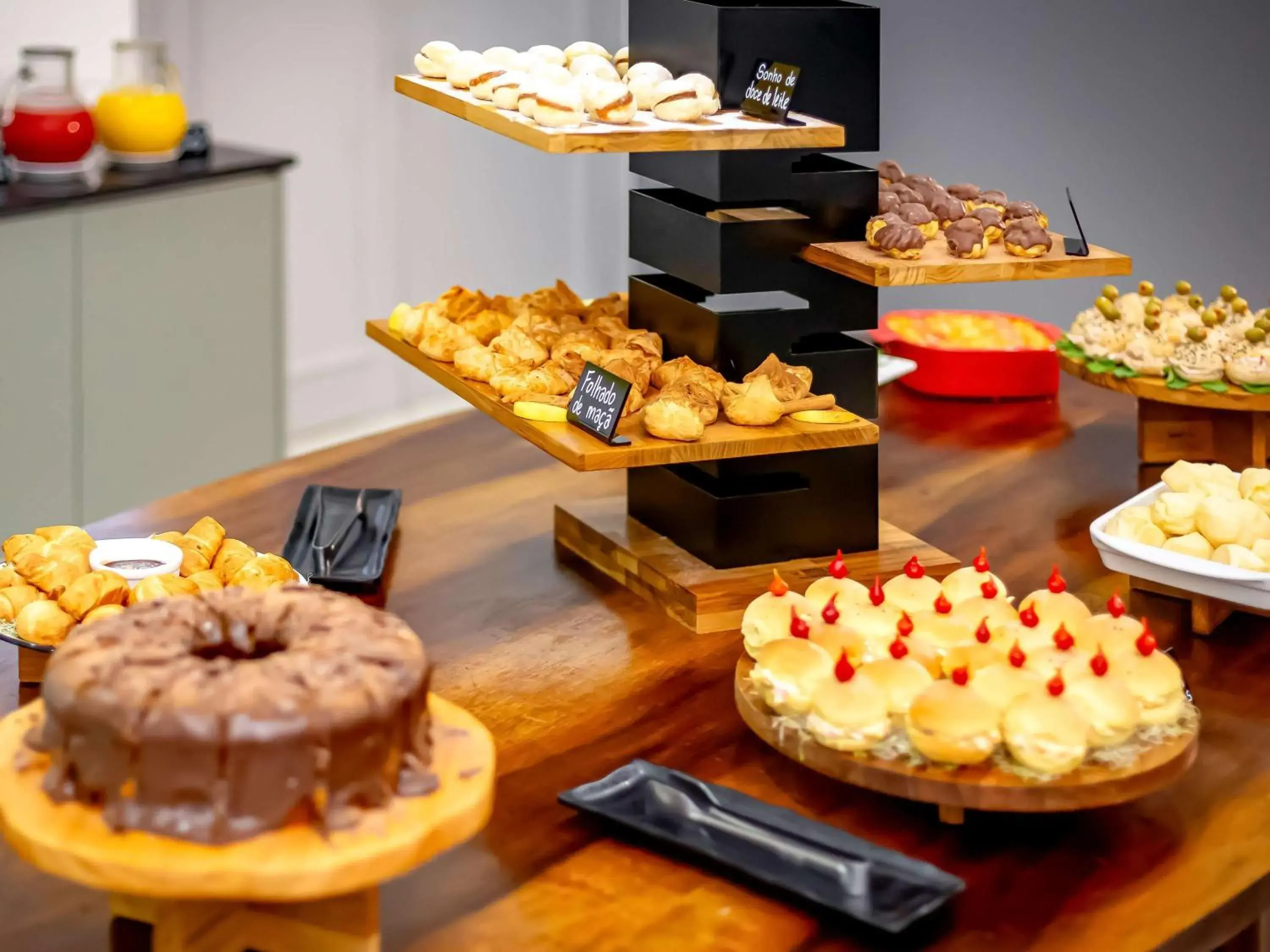 Restaurant/places to eat in Mercure Curitiba 7 de Setembro Restaurant/places to eat in Mercure Curitiba 7 de Setembro