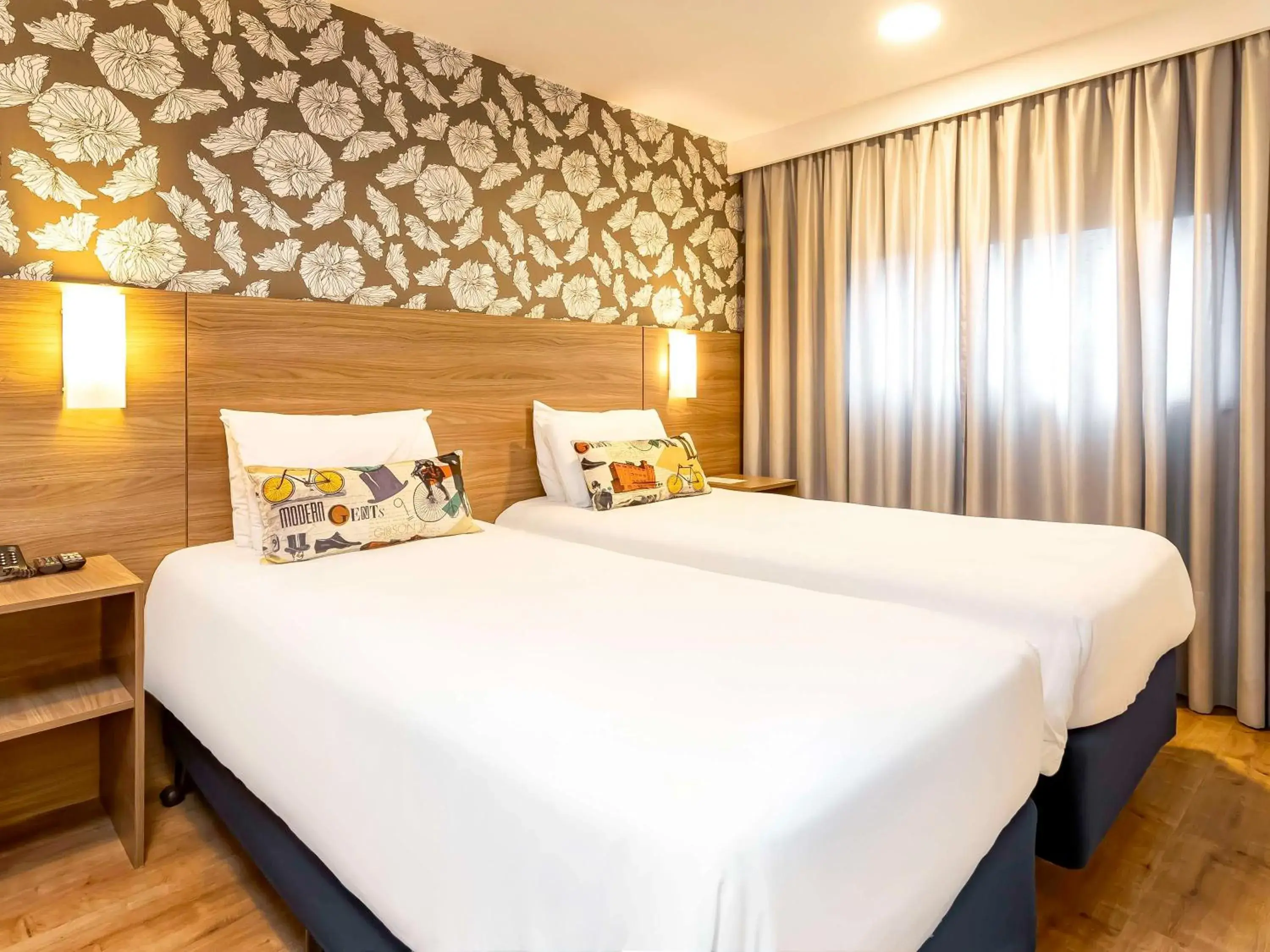 Bedroom, Bed in Mercure Curitiba 7 de Setembro Bedroom, Bed in Mercure Curitiba 7 de Setembro