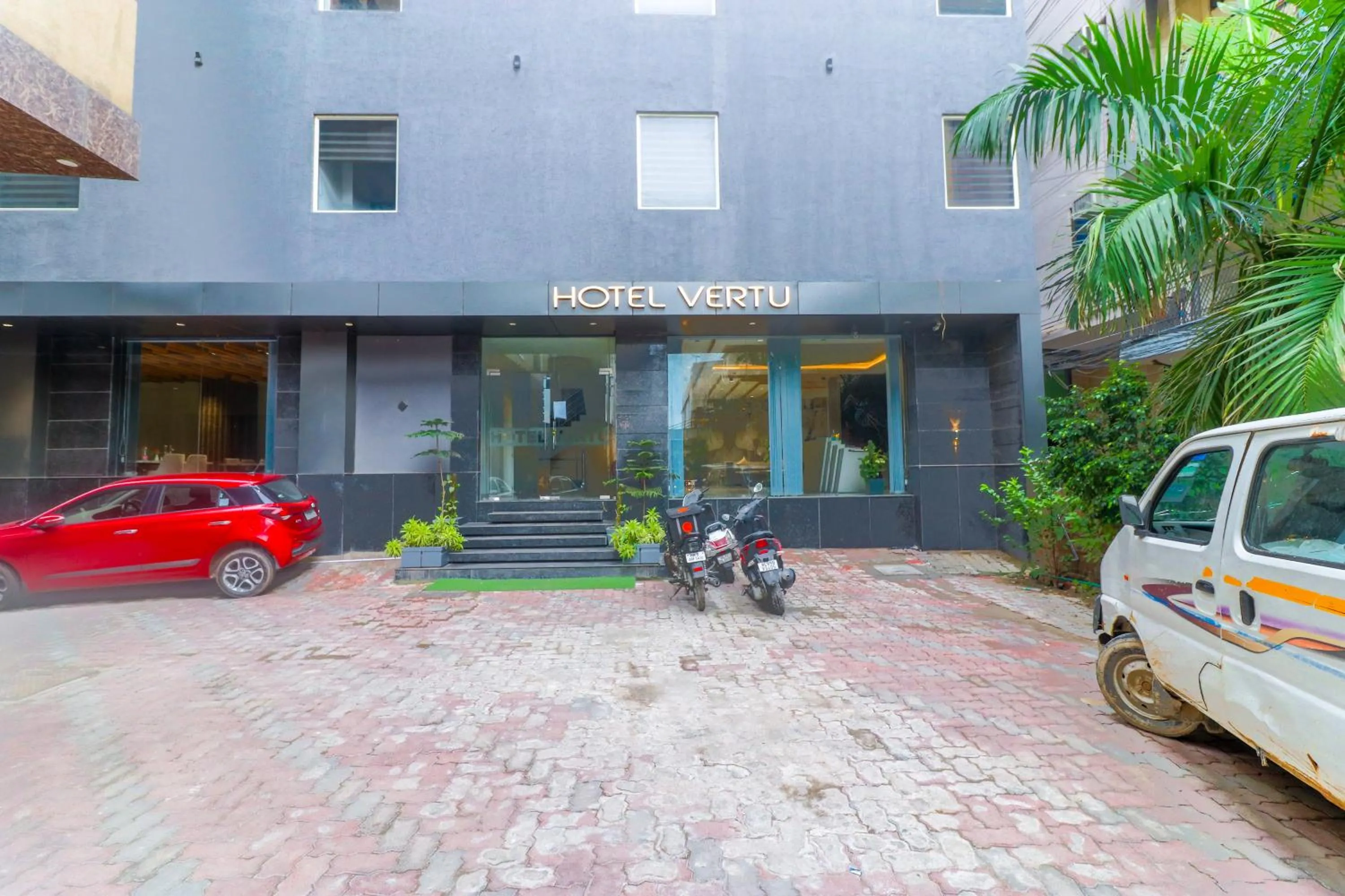 Property building in Hotel Vertu IGI Delhi Airport By OPO,Free Airport Pickup & Drop