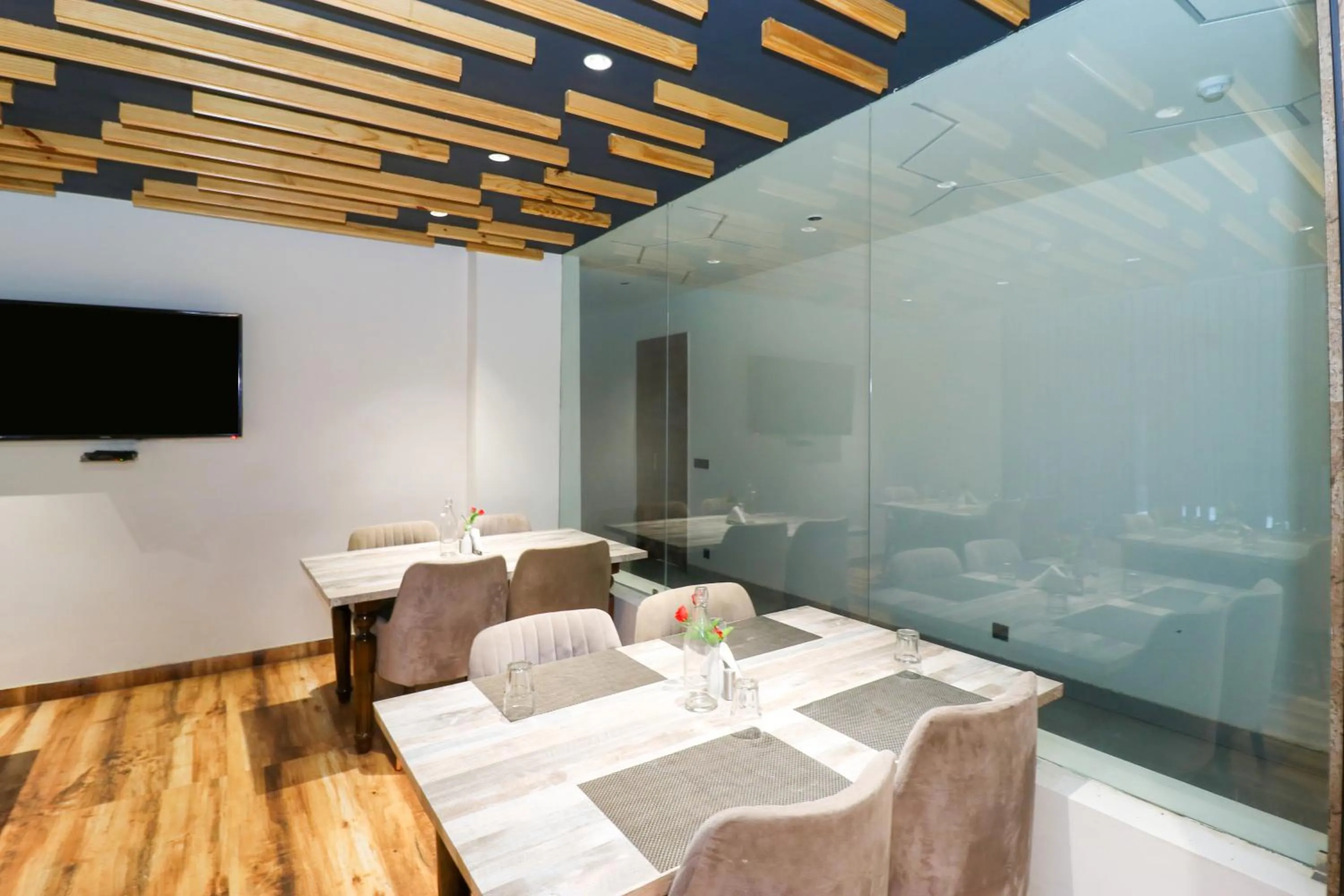 Restaurant/places to eat in Hotel Vertu IGI Delhi Airport By OPO,Free Airport Pickup & Drop