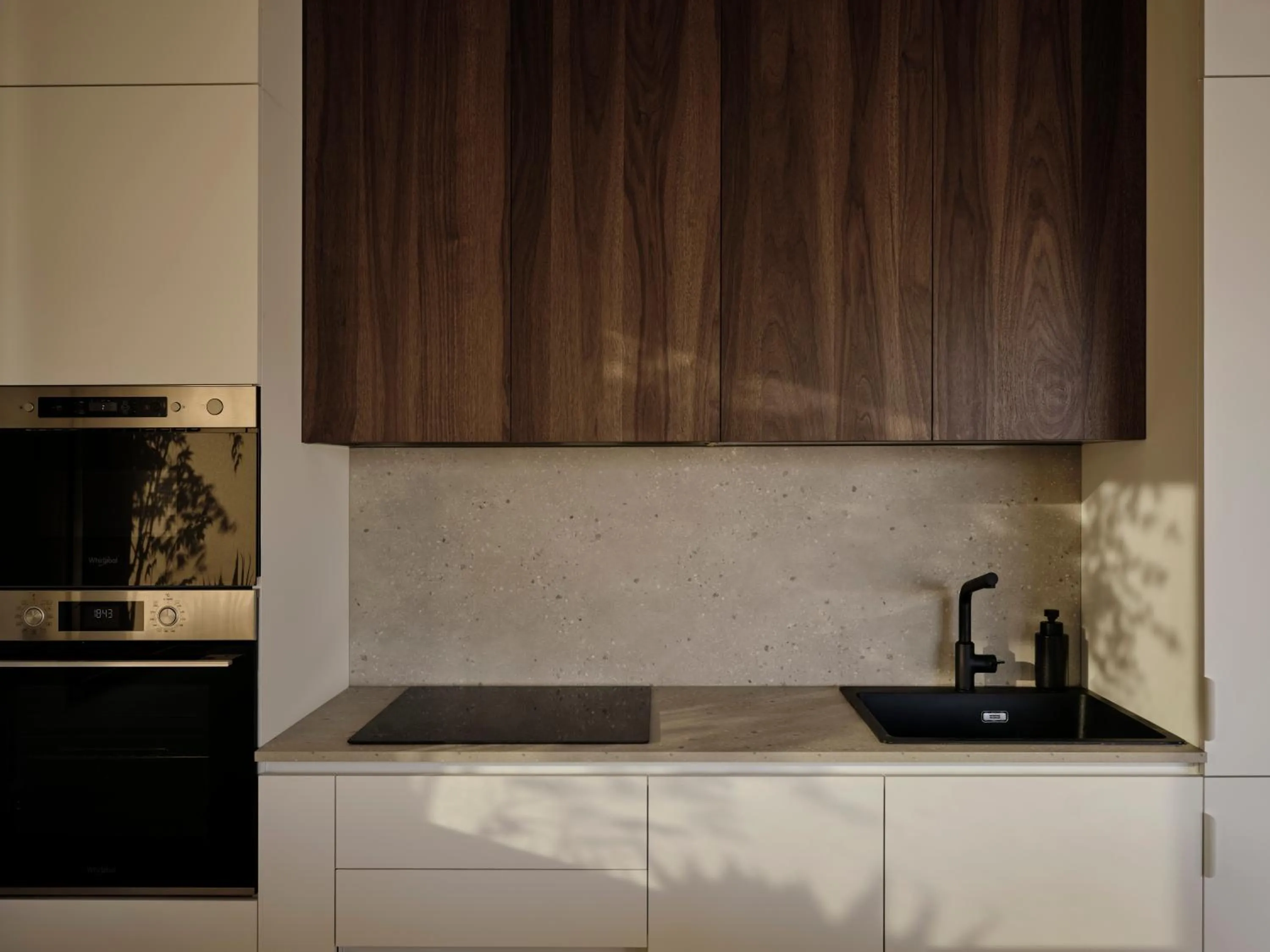 Kitchen or kitchenette in Bond Smart Living Suites