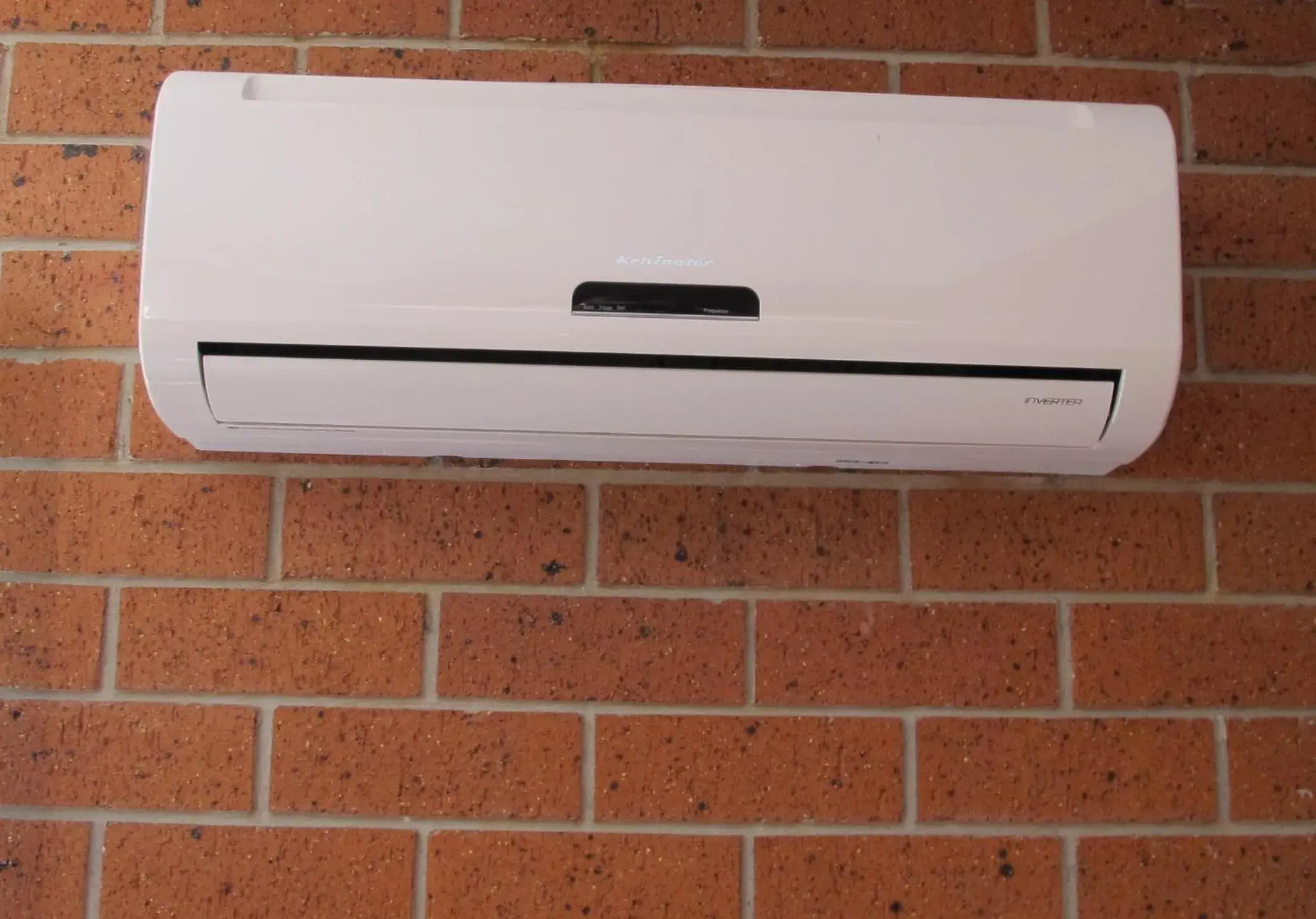 Queen Room Min 3 Nights in Greenslopes Motor Inn Queen Room Min 3 Nights in Greenslopes Motor Inn