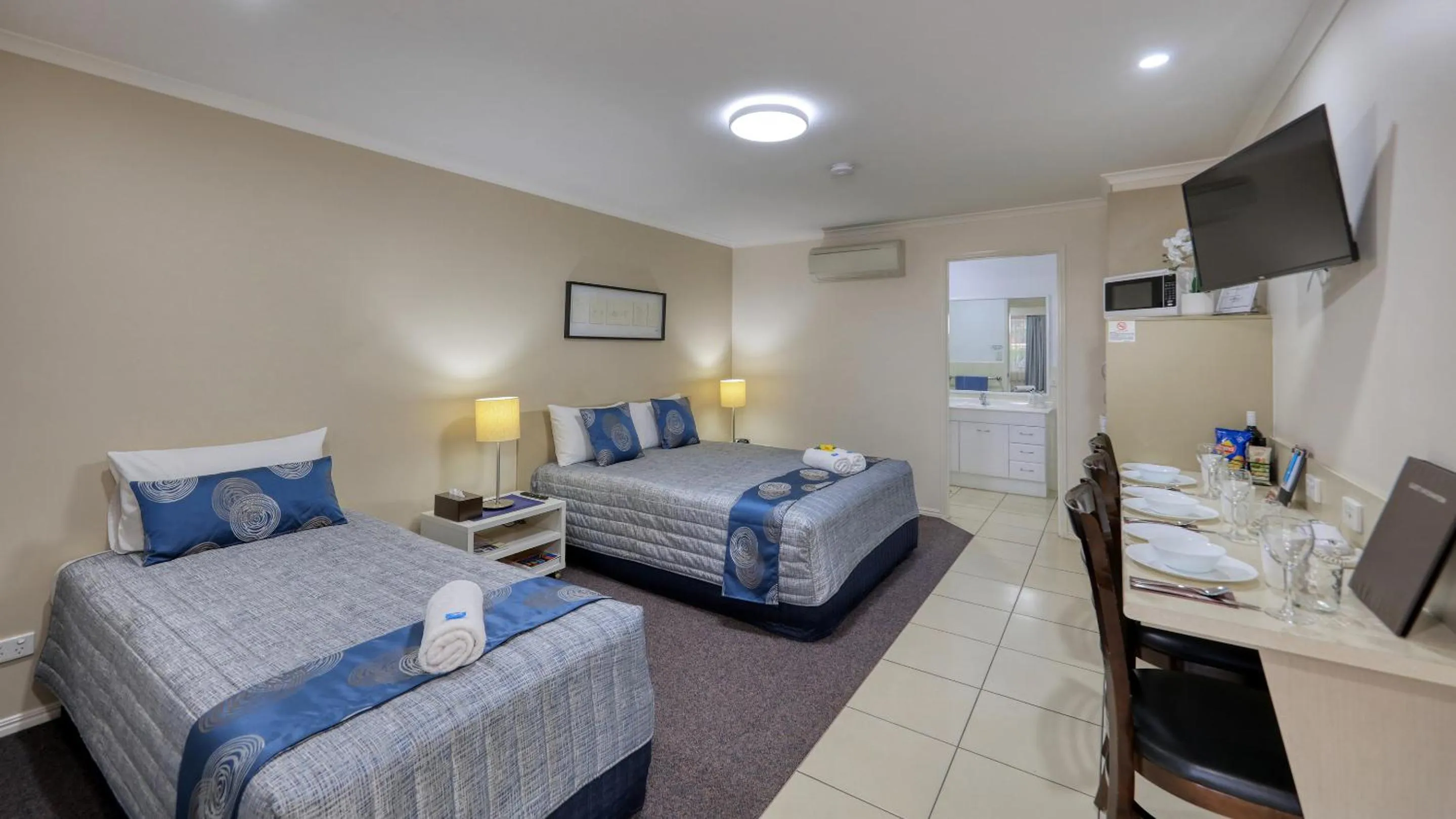 Bed in Chinchilla White Gums Motor Inn