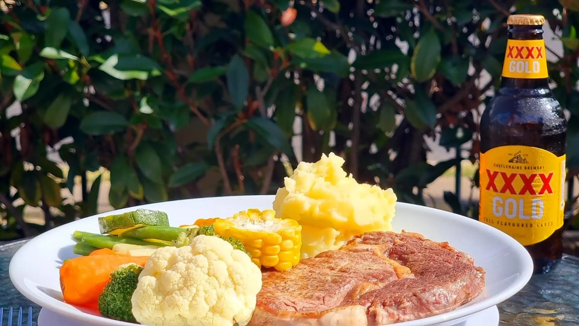 Food and drinks in Chinchilla White Gums Motor Inn