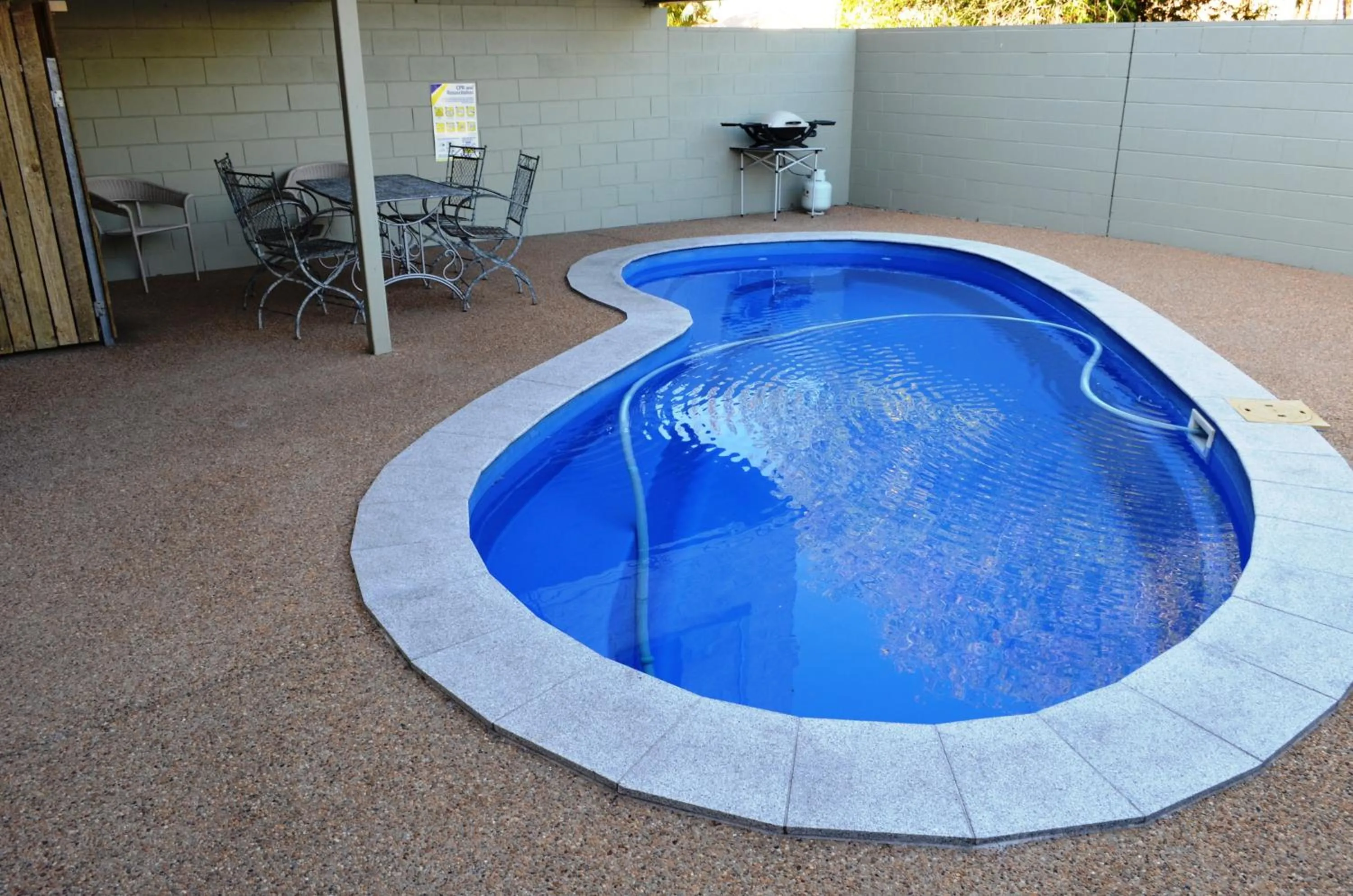 Summer in Welcome Home Motel Rockhampton