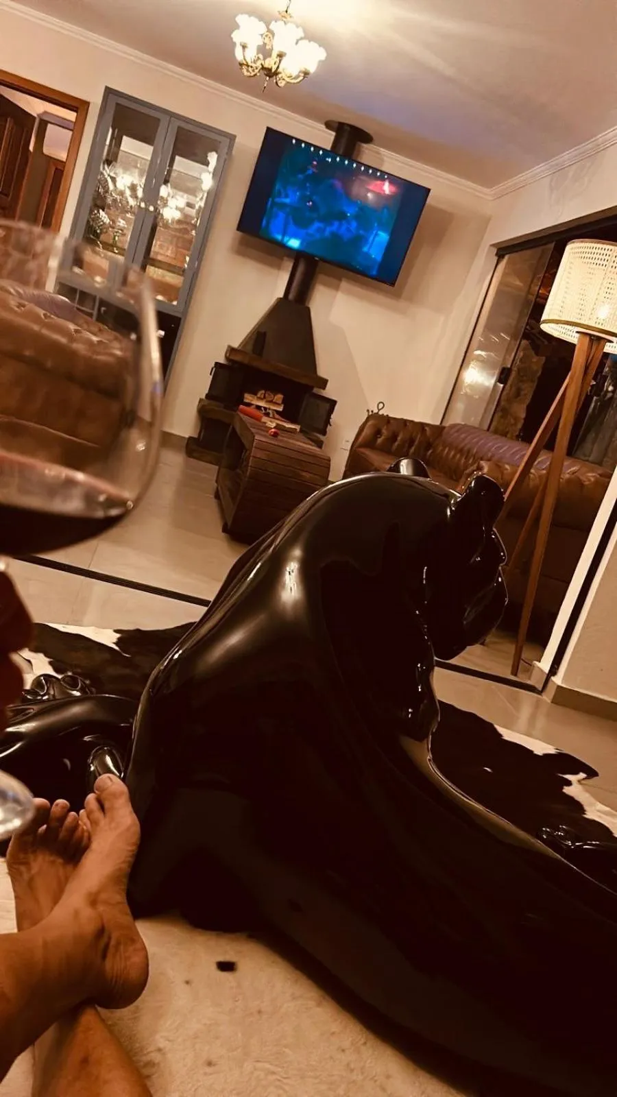 Communal lounge/ TV room in Unalome Pousada