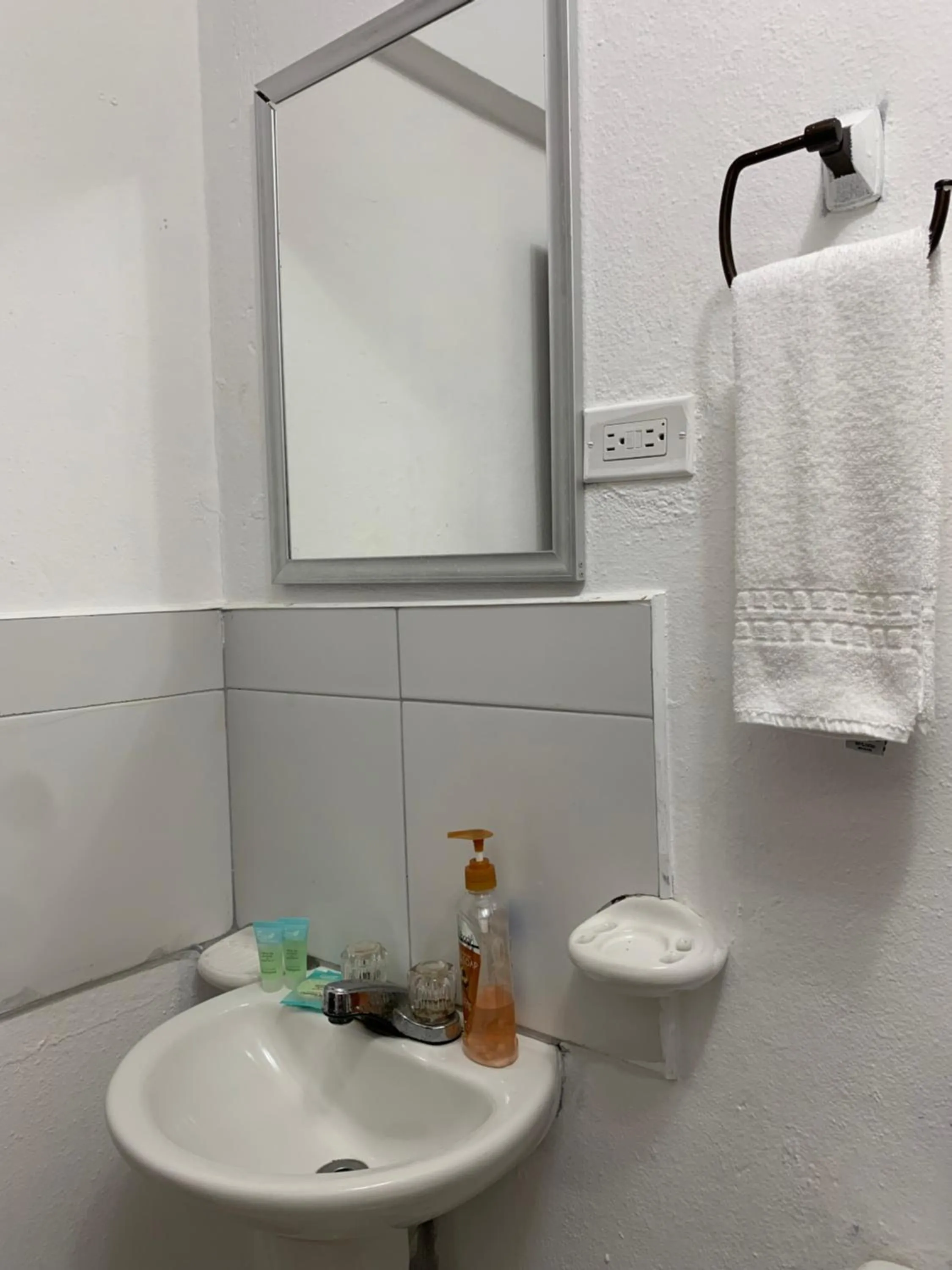 Bathroom in Bonefish Hotel