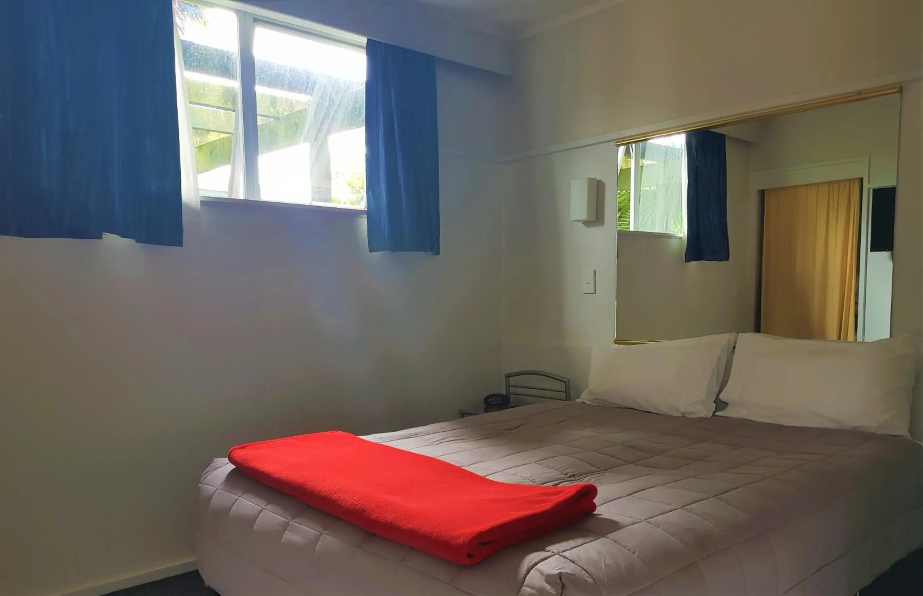 Two-Bedroom Apartment in Vista Motor Lodge Two-Bedroom Apartment in Vista Motor Lodge