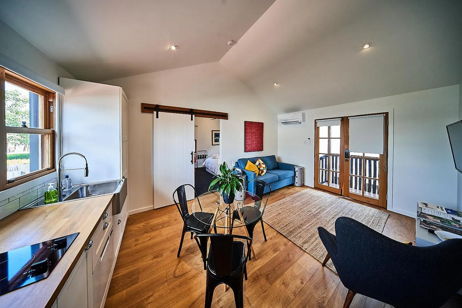 Kitchen or kitchenette in The Bronte Boutique Hotel