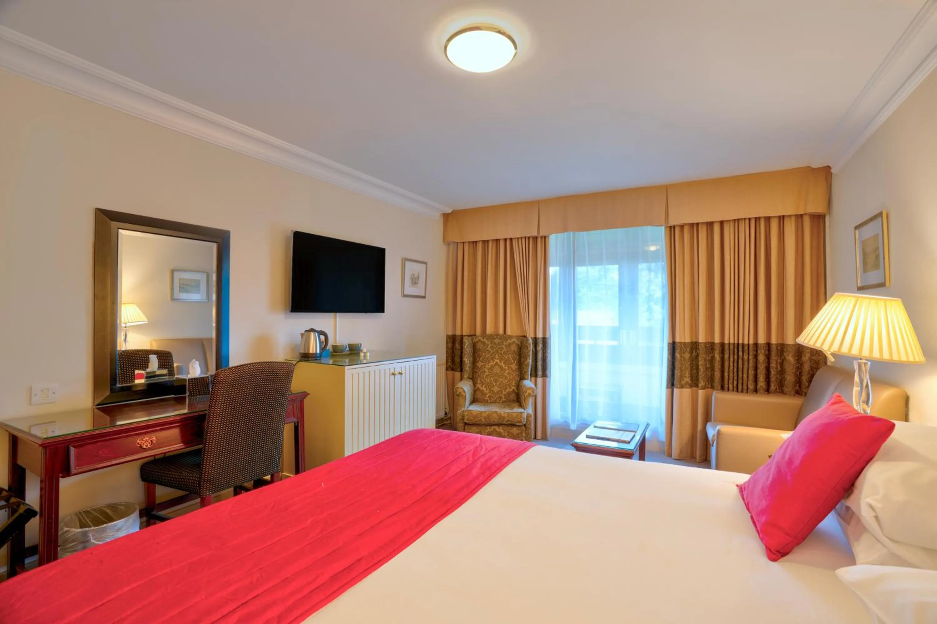 Bed in Sunday Box Hill Burford Bridge Hotel