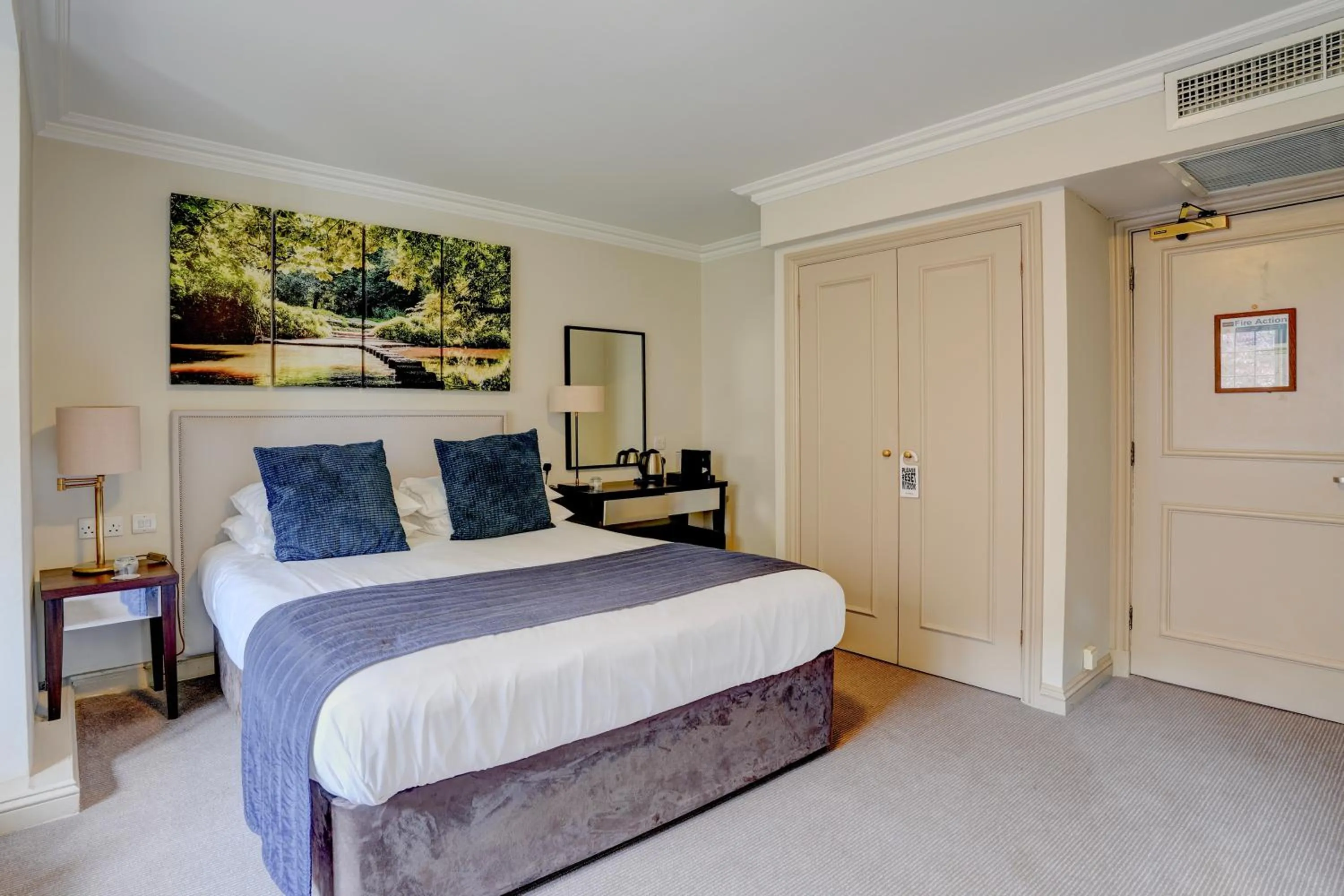 Bed in Sunday Box Hill Burford Bridge Hotel