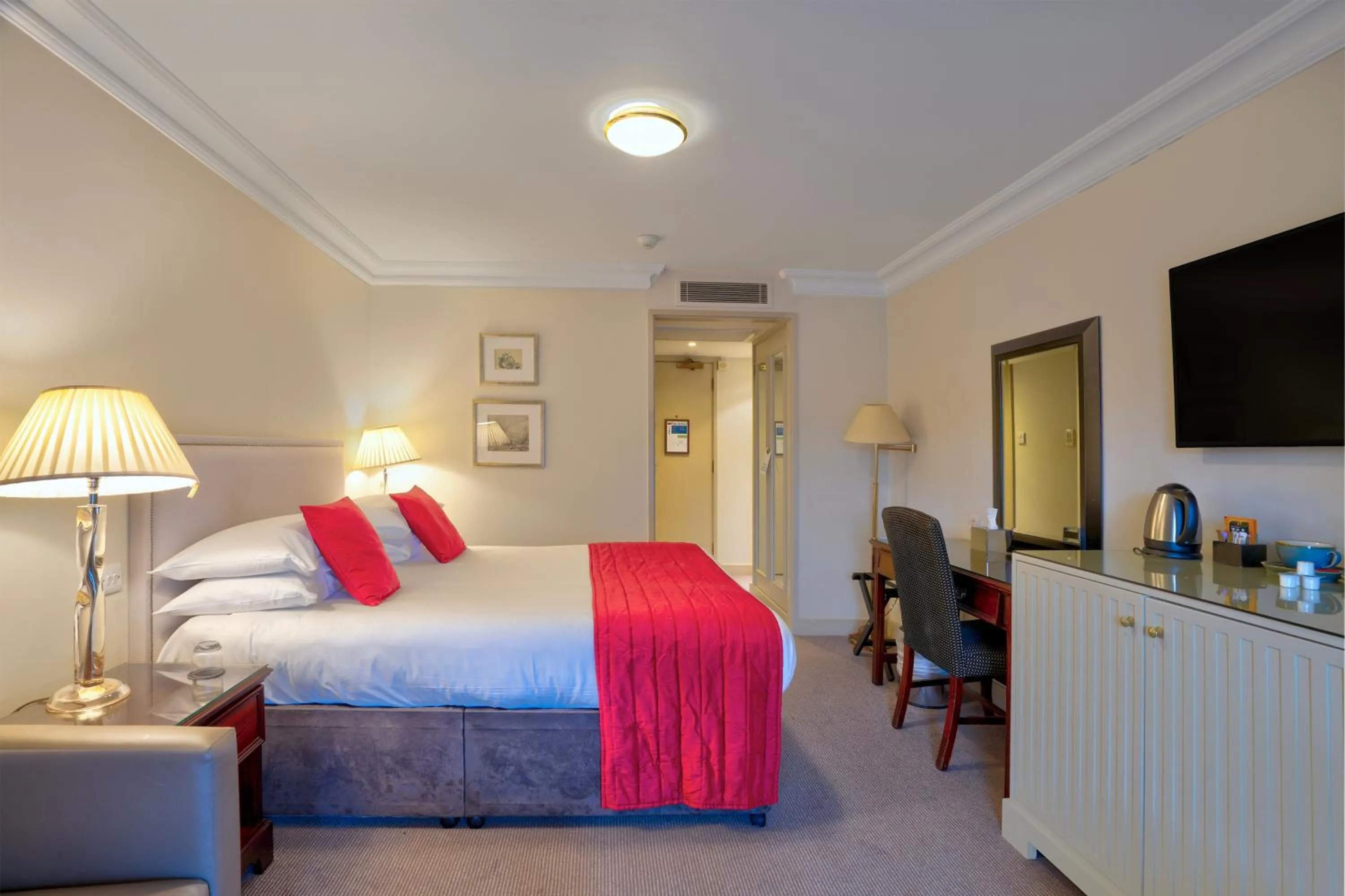 Bed in Sunday Box Hill Burford Bridge Hotel