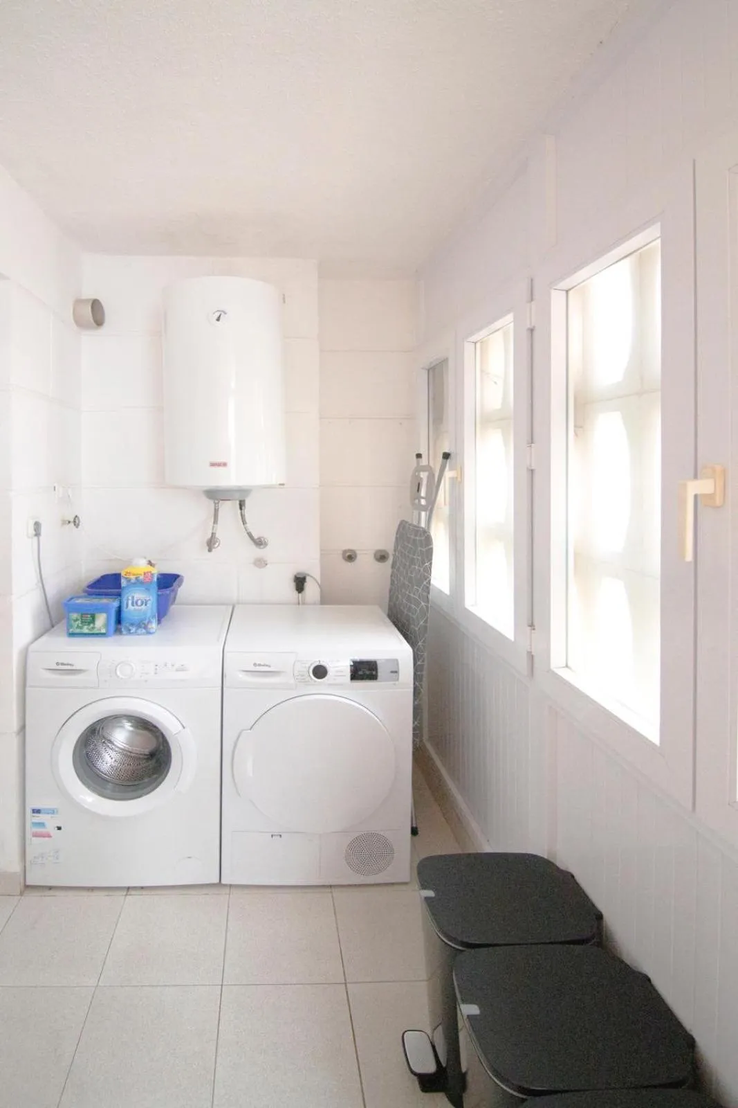 washing machine in Ático Castillo de Mar