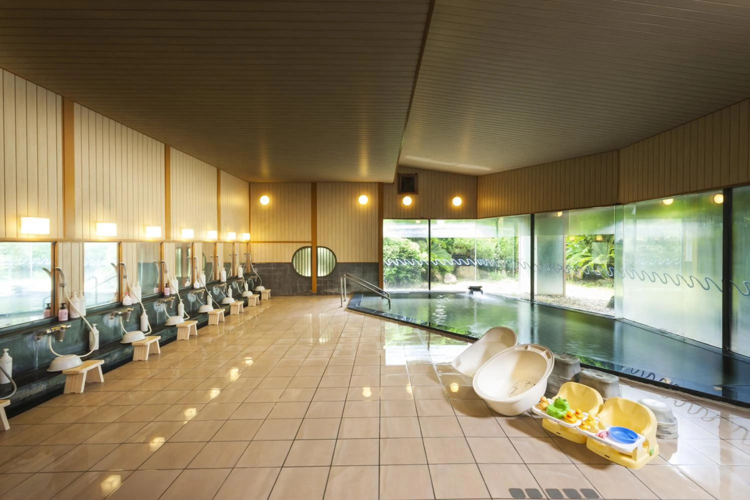 Hot Spring Bath in Kamogawa Sea World Hotel