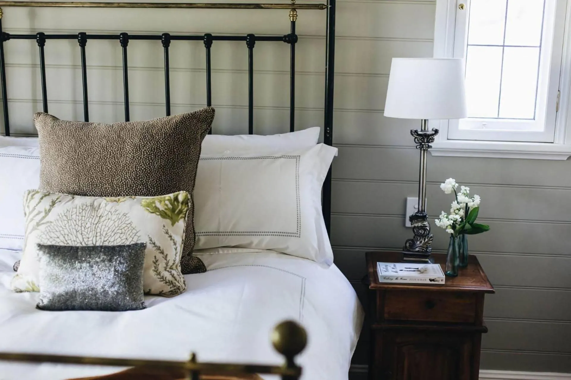 Bed in Lemon Tree Cottage, Kangaroo Valley