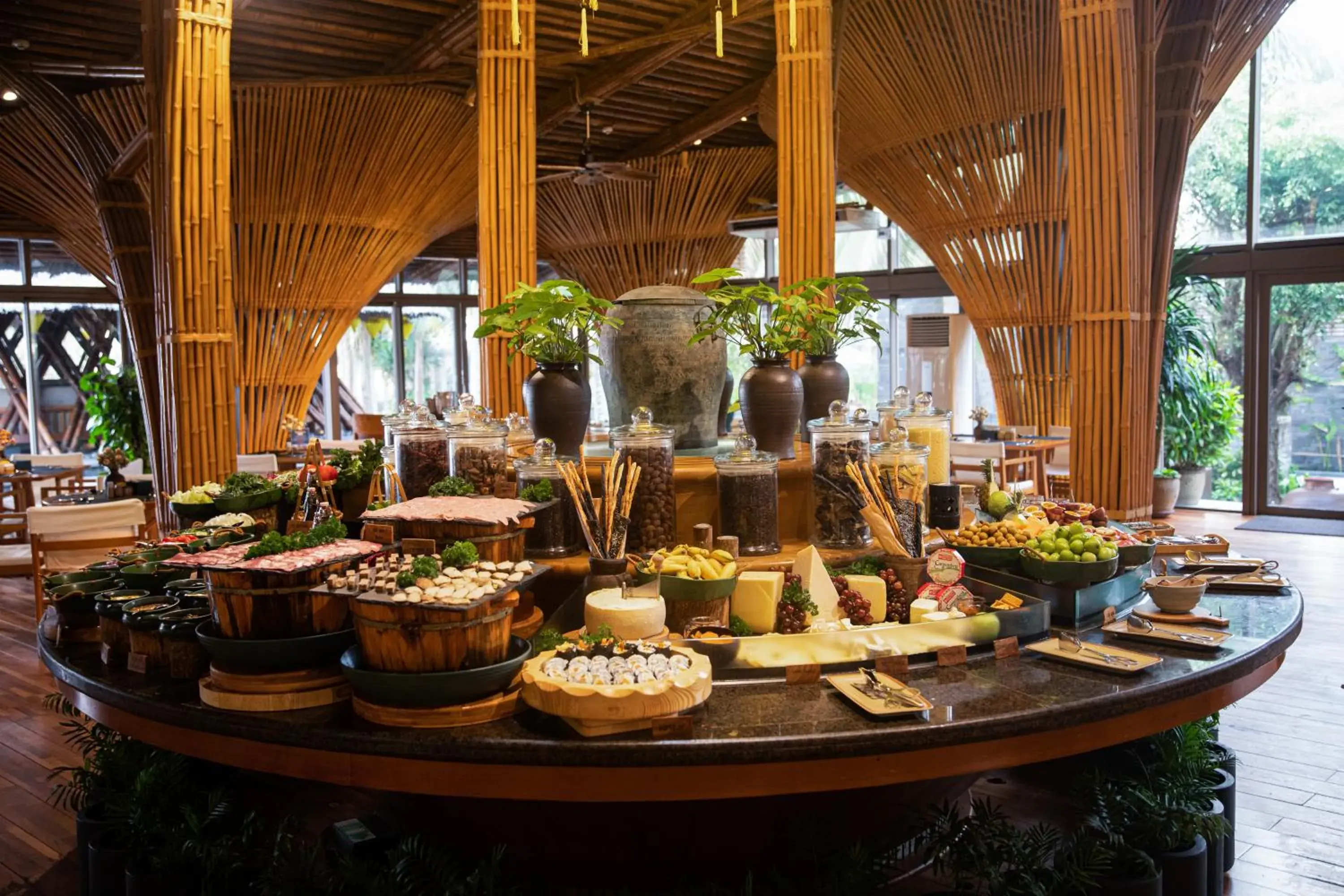 Buffet breakfast in Naman Retreat Buffet breakfast in Naman Retreat