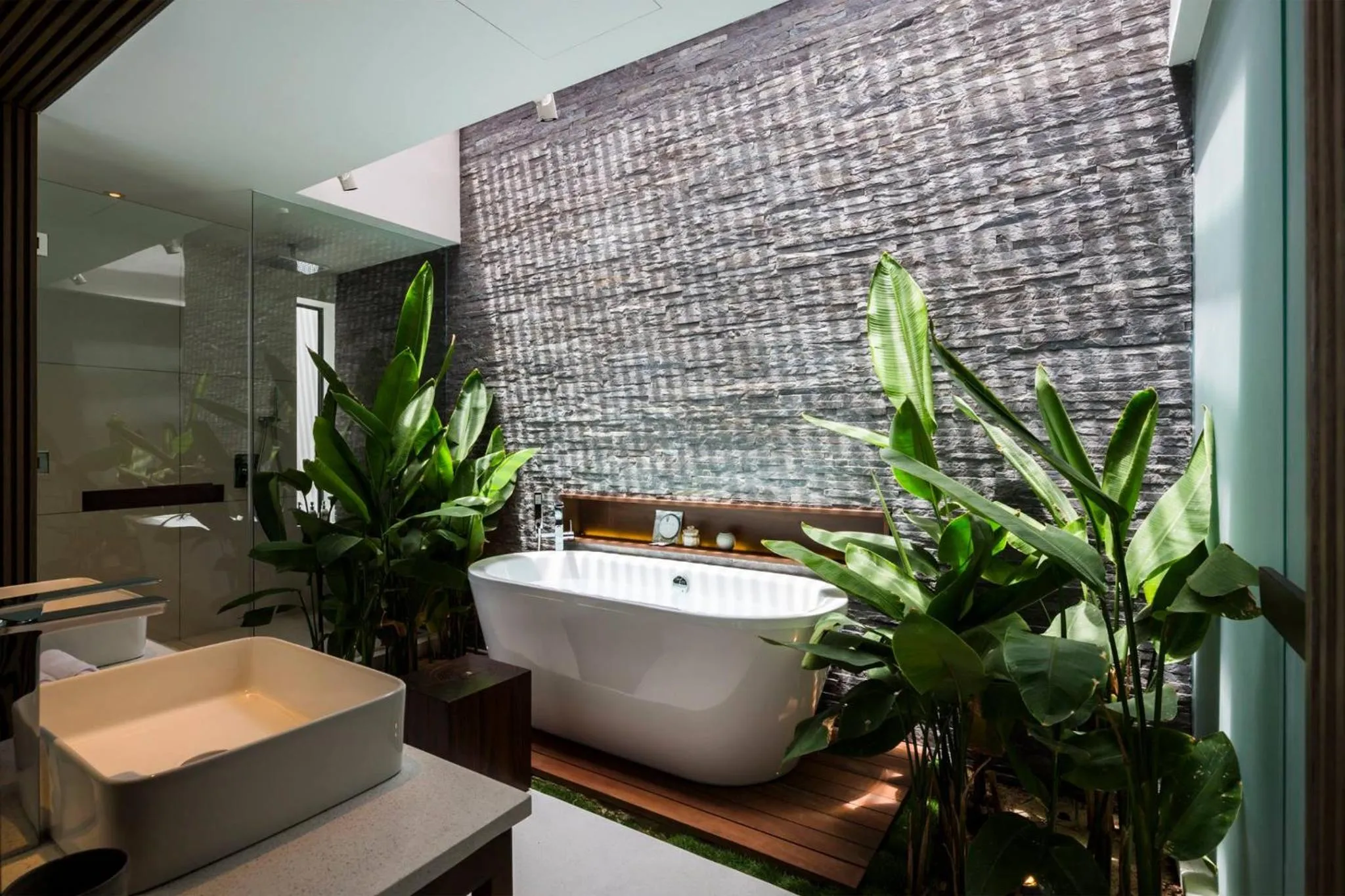 Bath in Naman Retreat