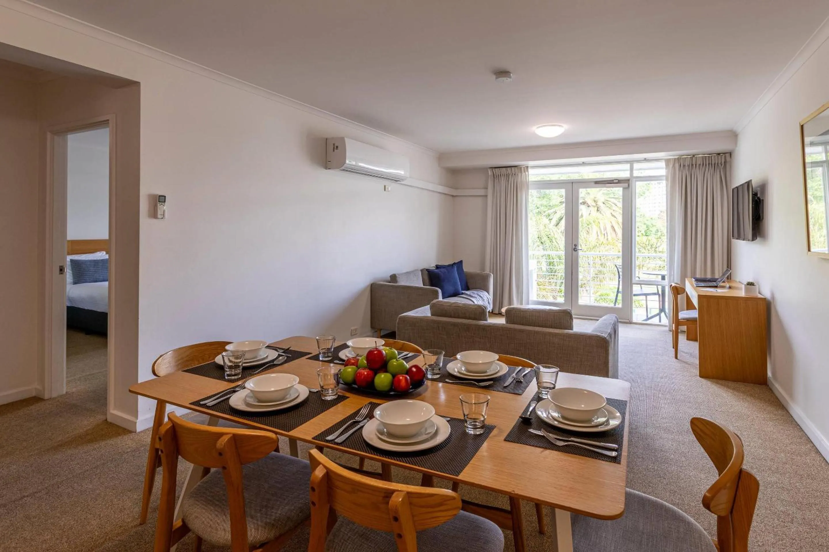 Bedroom in MainStay Suites Williamstown