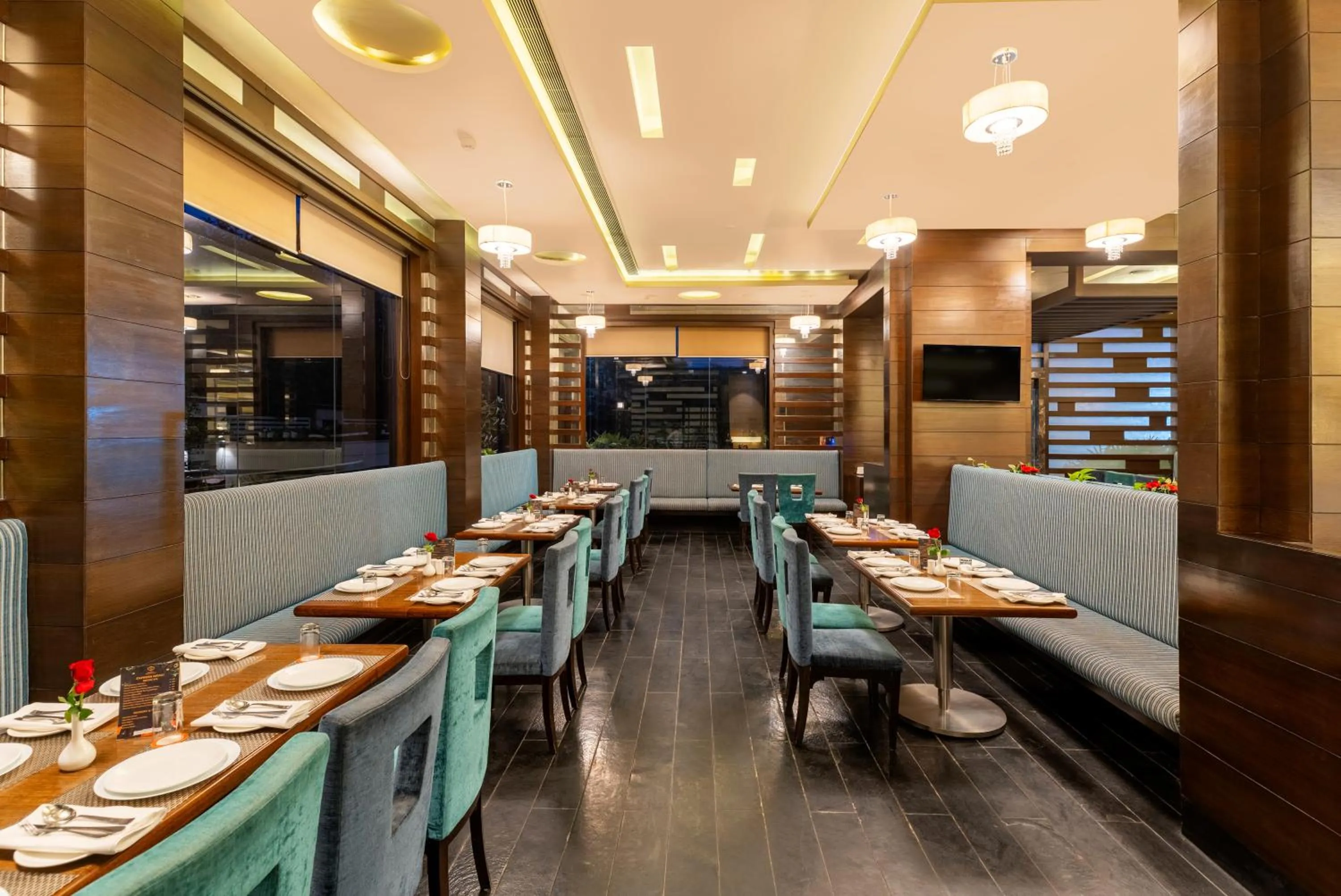 Restaurant/places to eat in Hotel Marigold Jaipur