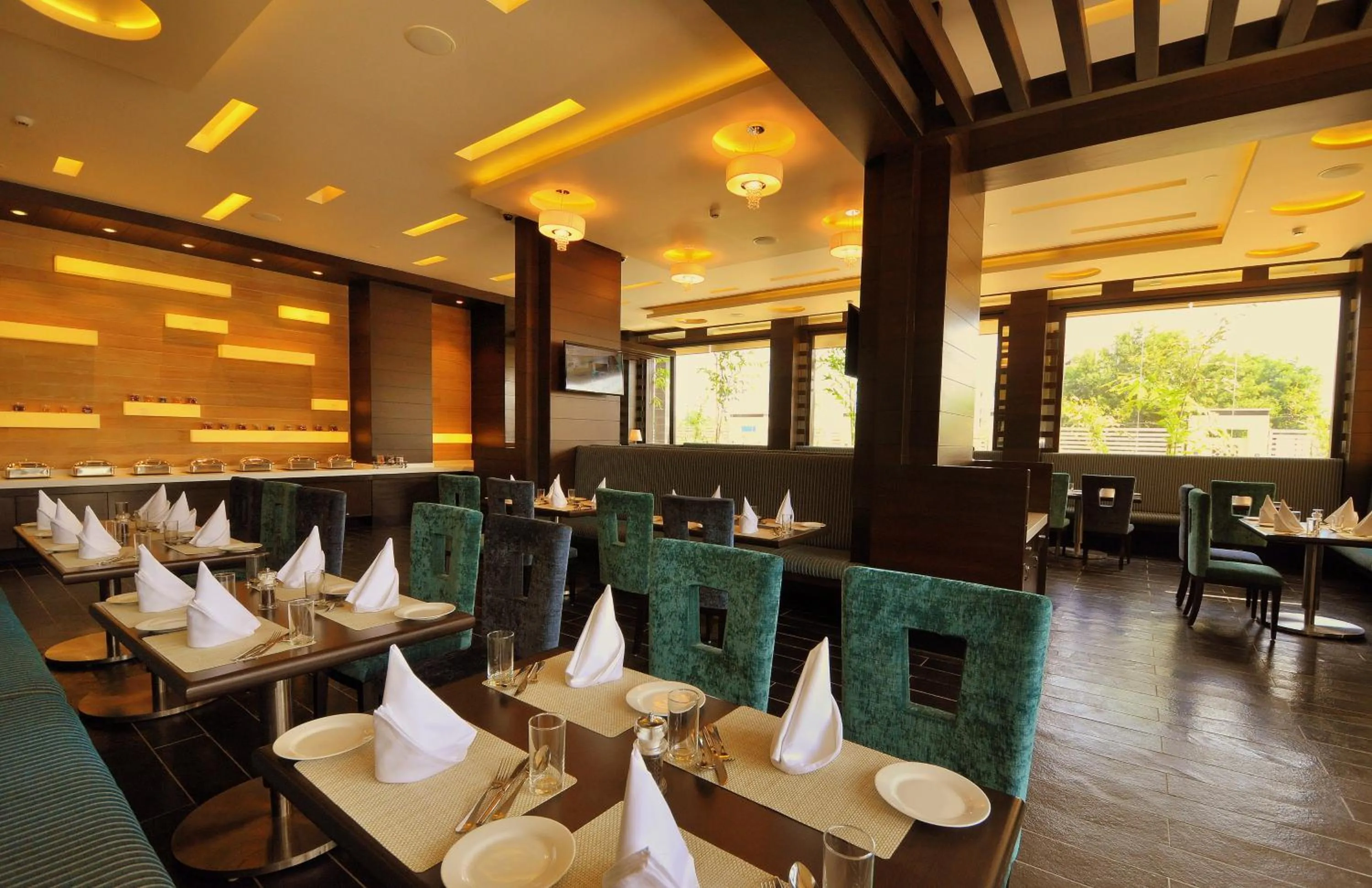 Restaurant/places to eat in Hotel Marigold Jaipur