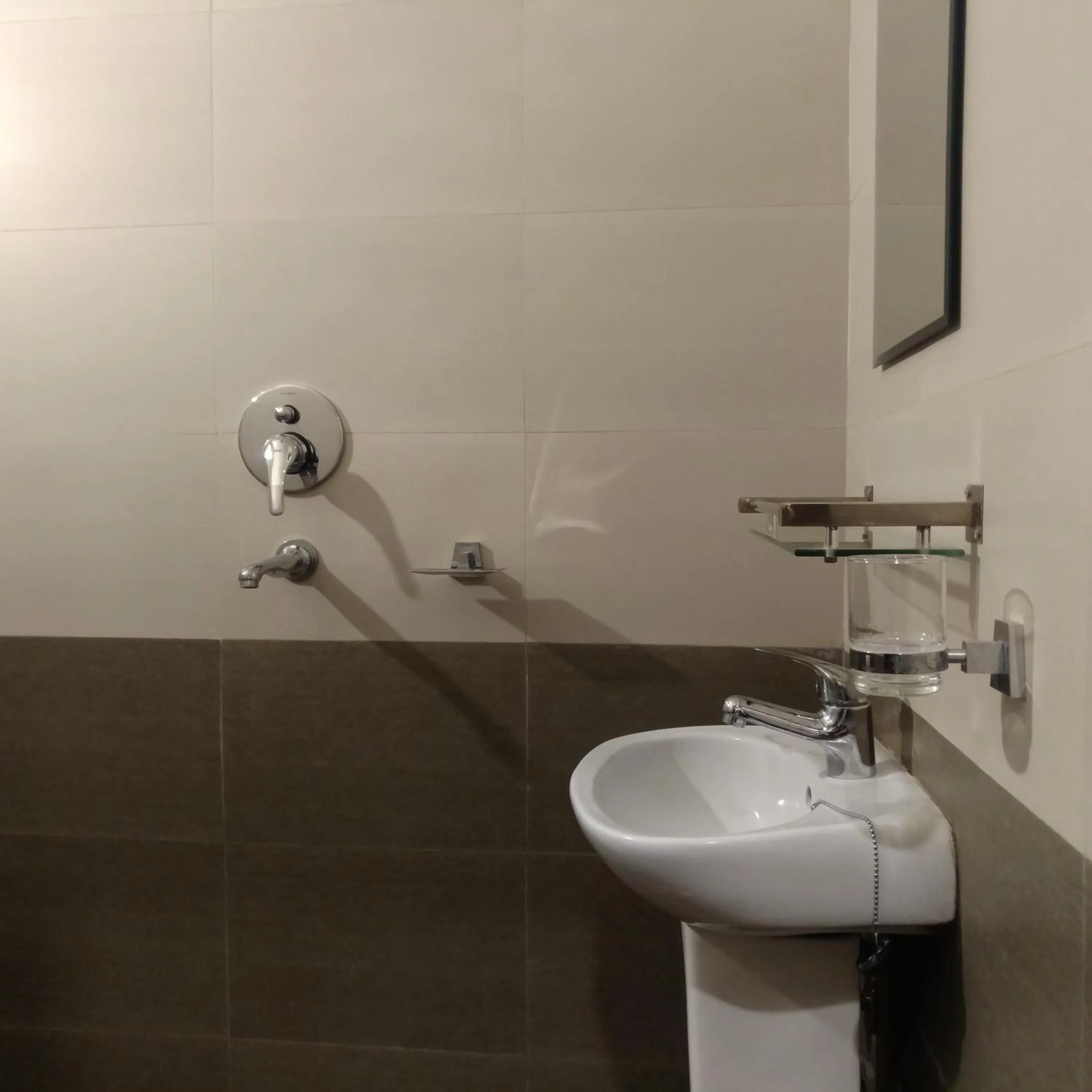 Shower in Kumari Guest House