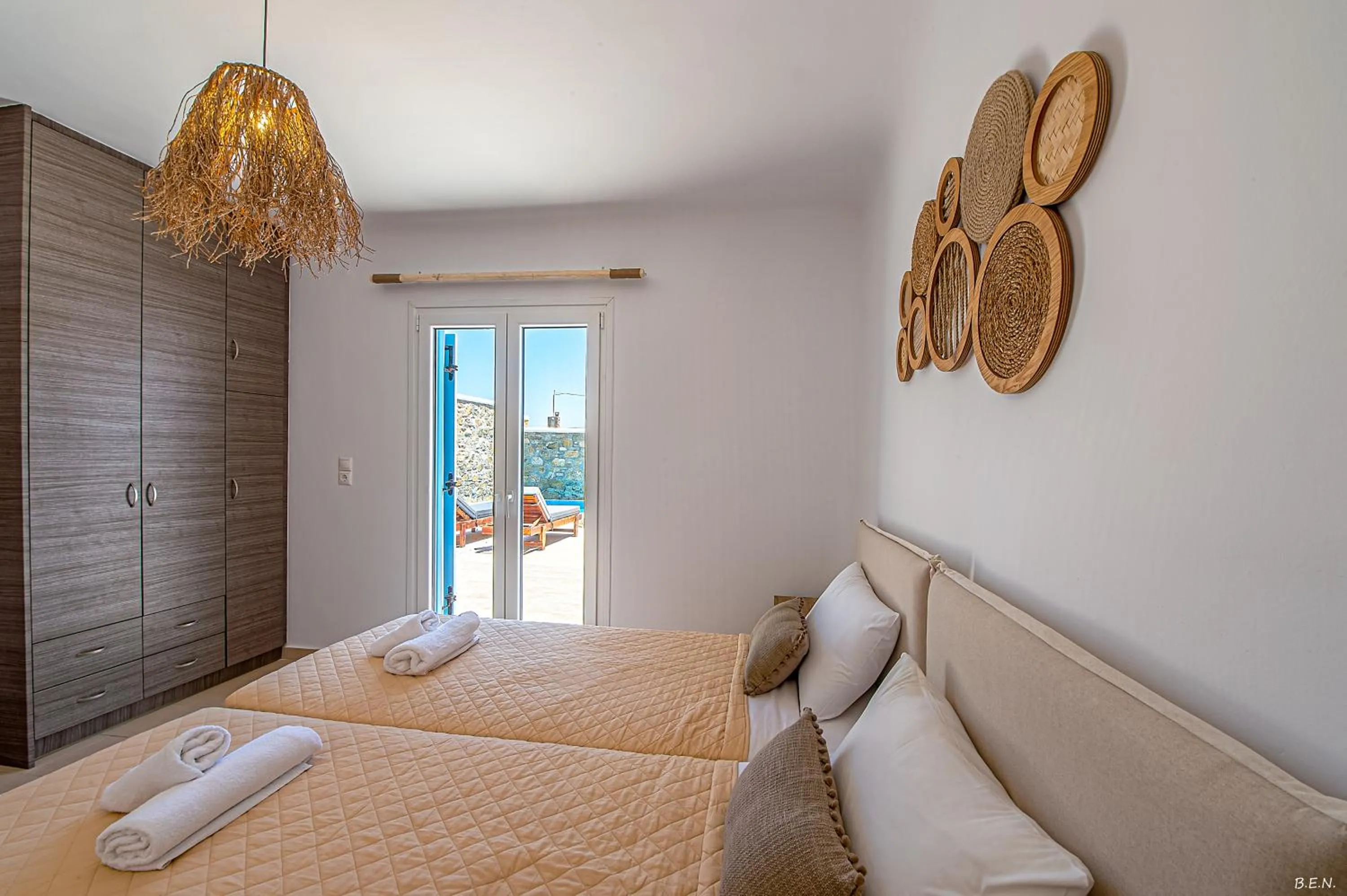 Photo of the whole room, Bed in Manolia View Mykonos