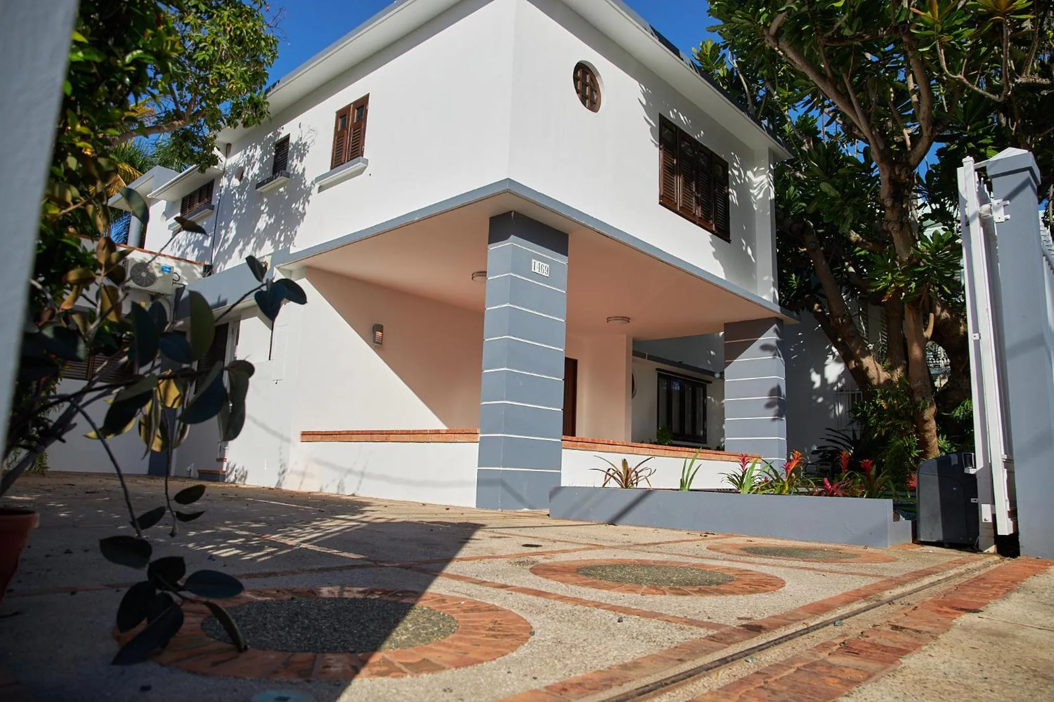 Ola Boutique Hotel