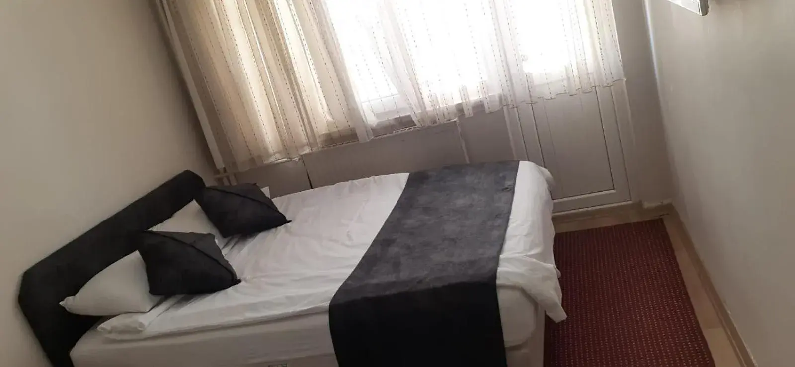 Bed in AKÇAY LEMAN OTEL Bed in AKÇAY LEMAN OTEL