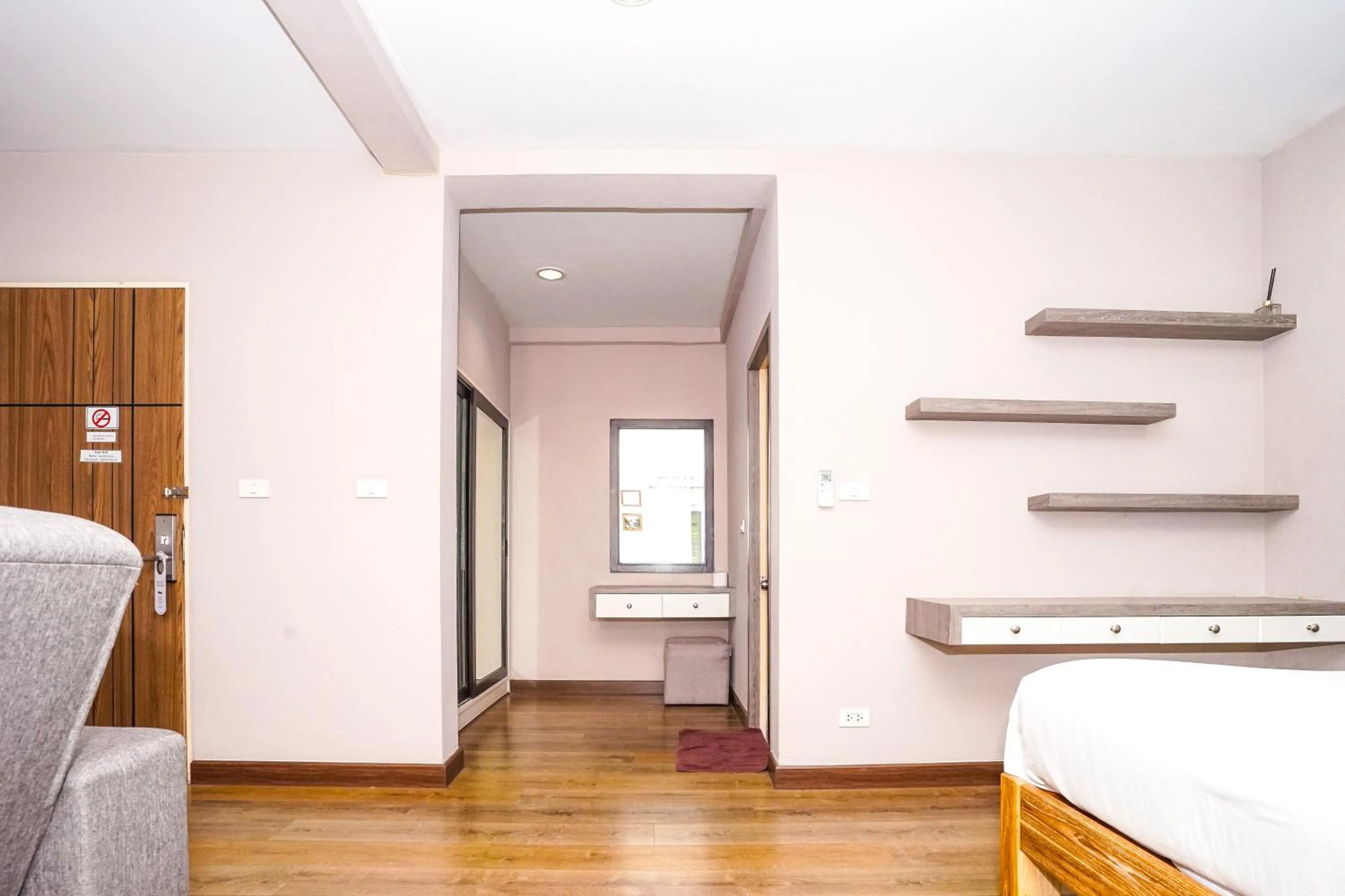 Photo of the whole room, Bed in Blue cafe Apartments