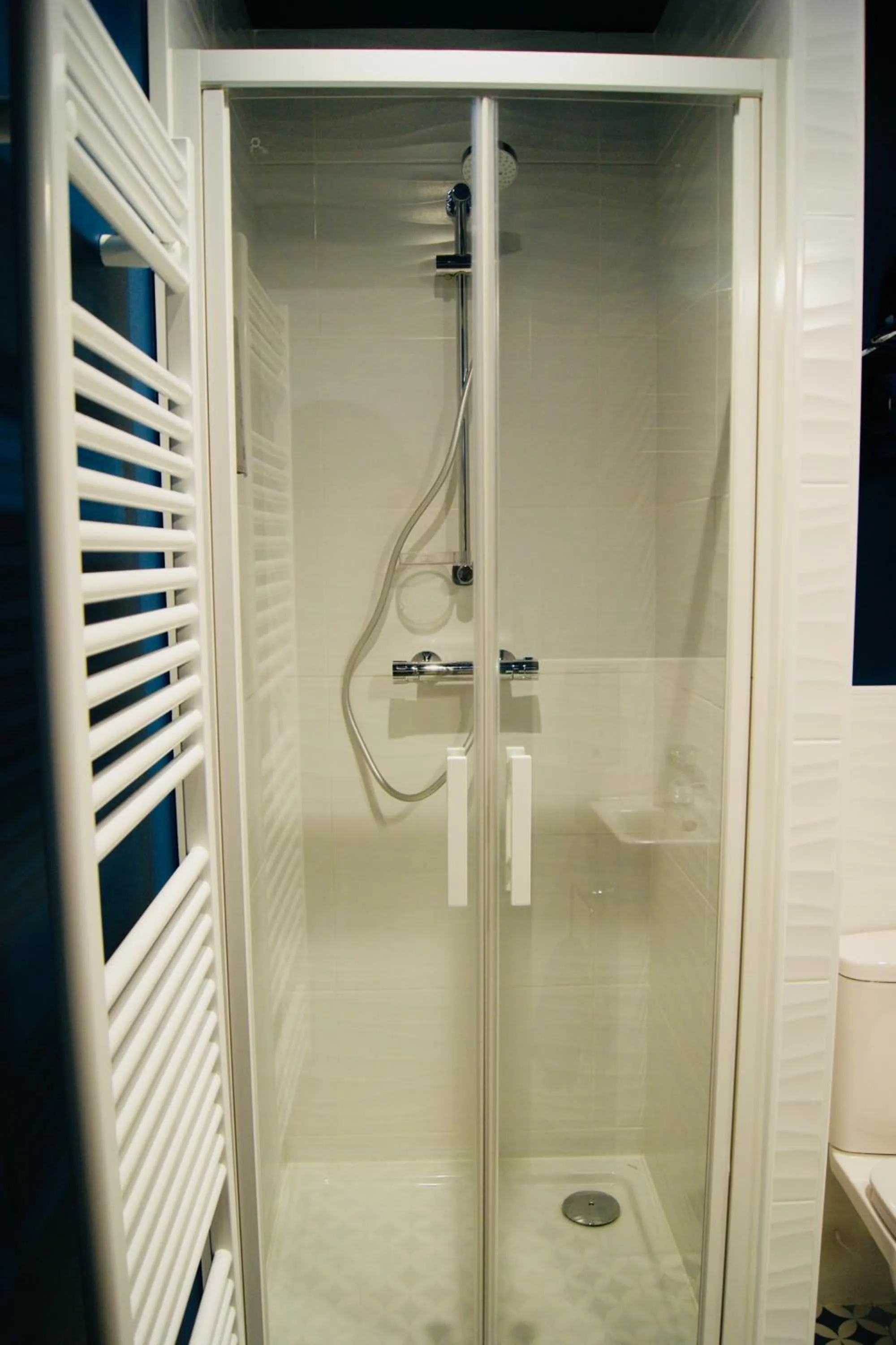 Bathroom in Logis Hôtel L'Air Marin