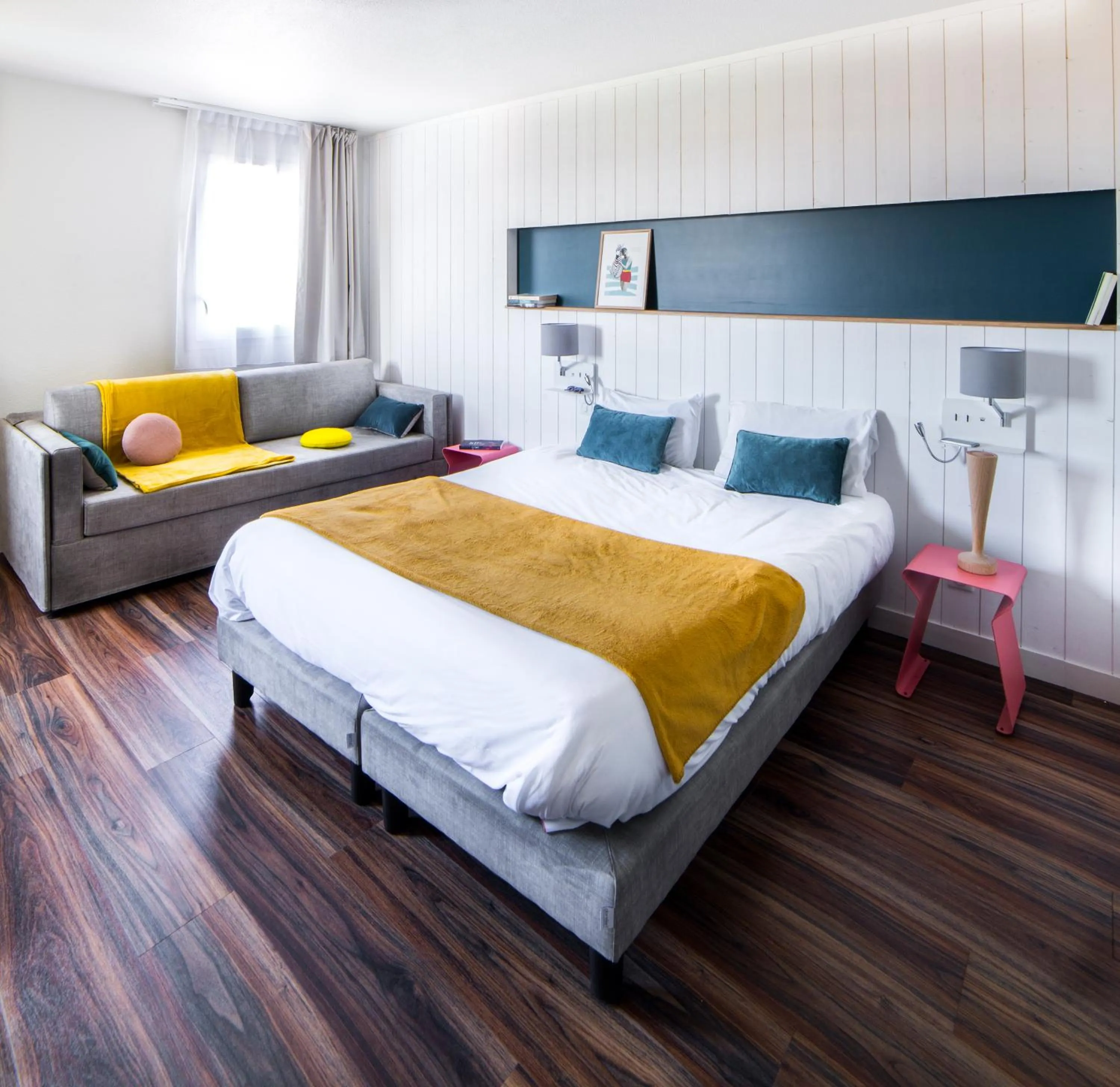 Photo of the whole room, Bed in Logis Hôtel L'Air Marin