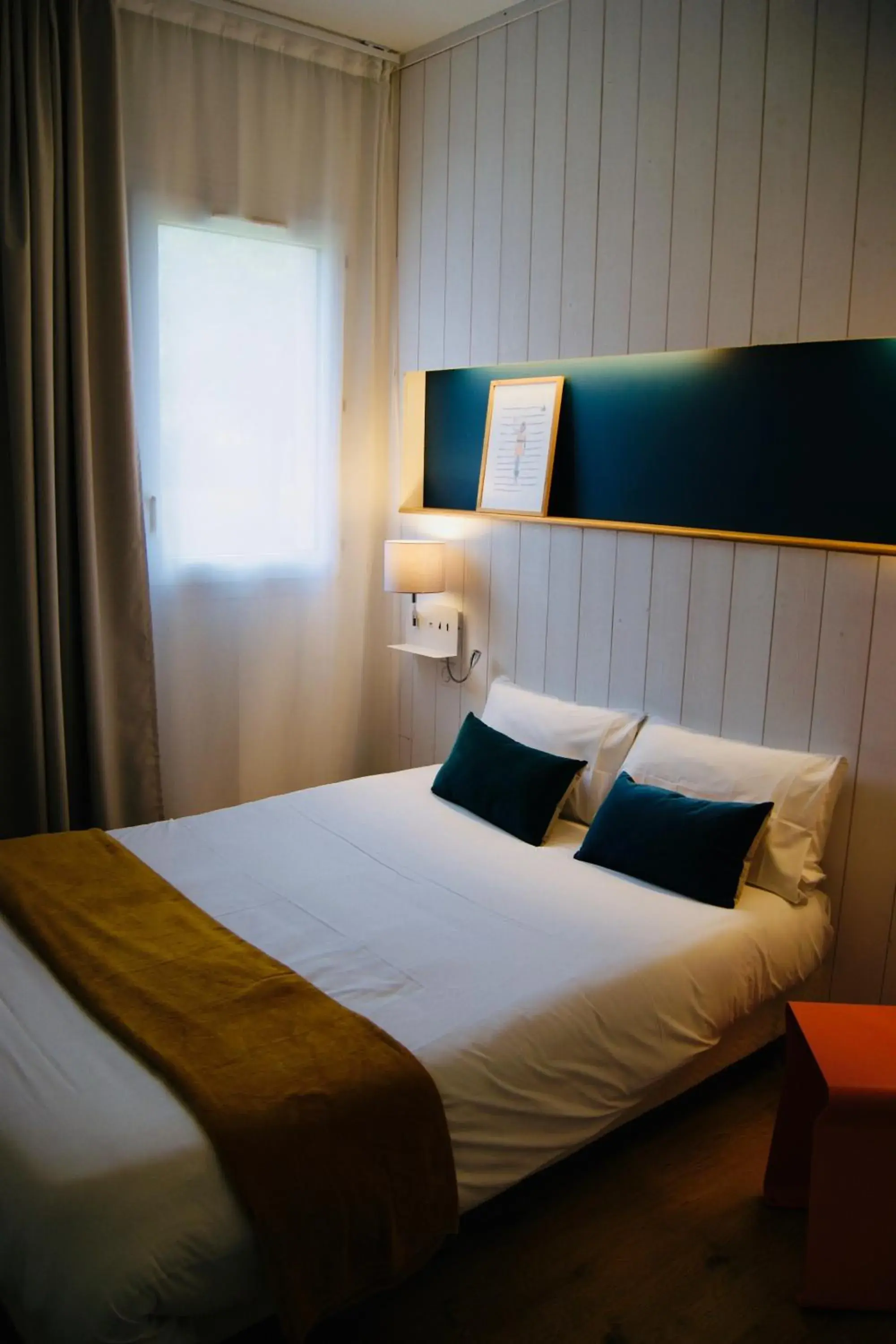 Bed in Logis Hôtel L'Air Marin Bed in Logis Hôtel L'Air Marin