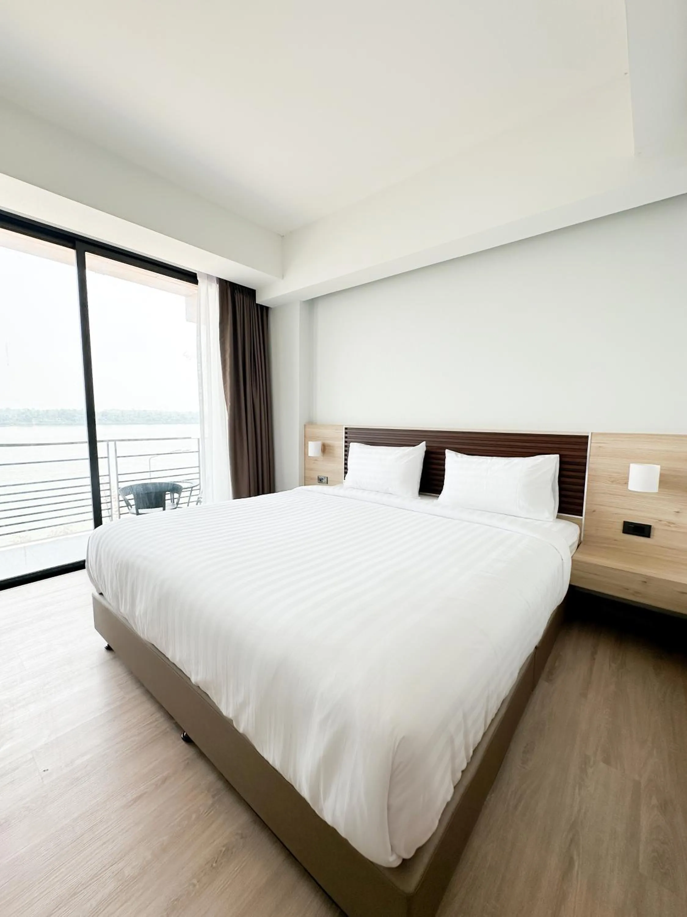 Bed in Mekong pano villa