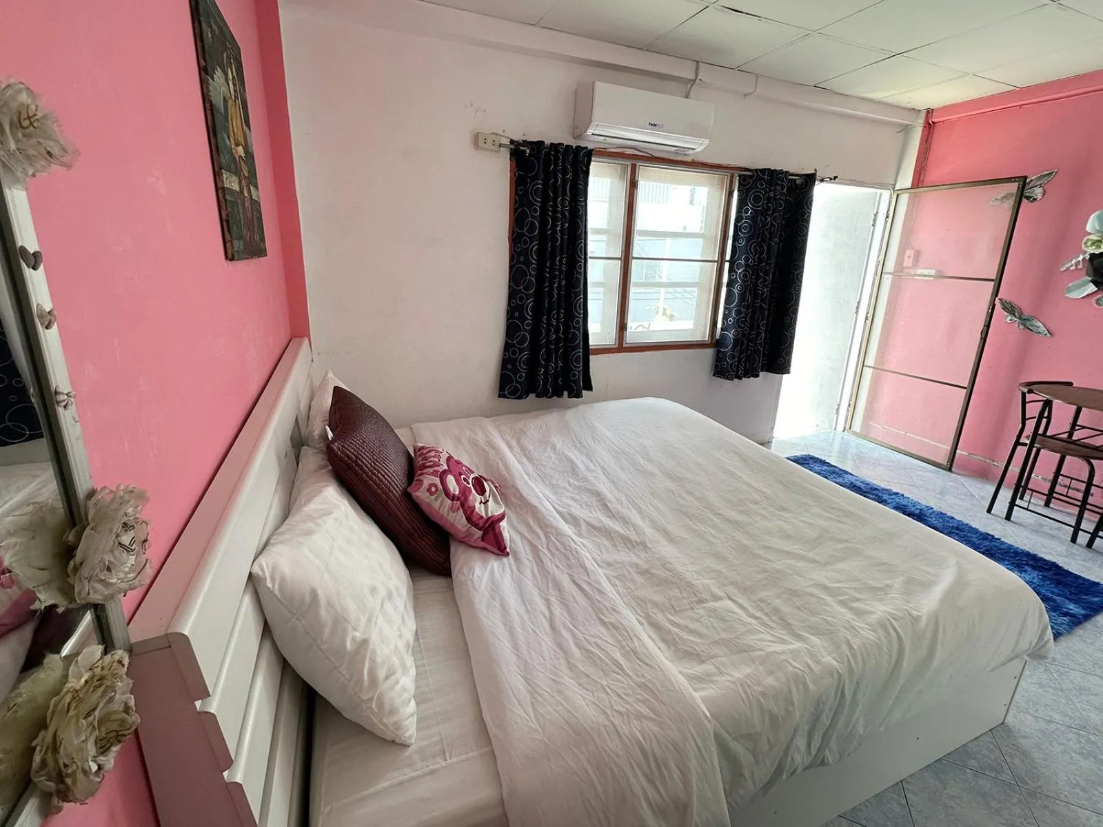 Bed in Sea View Jomtien Guest House